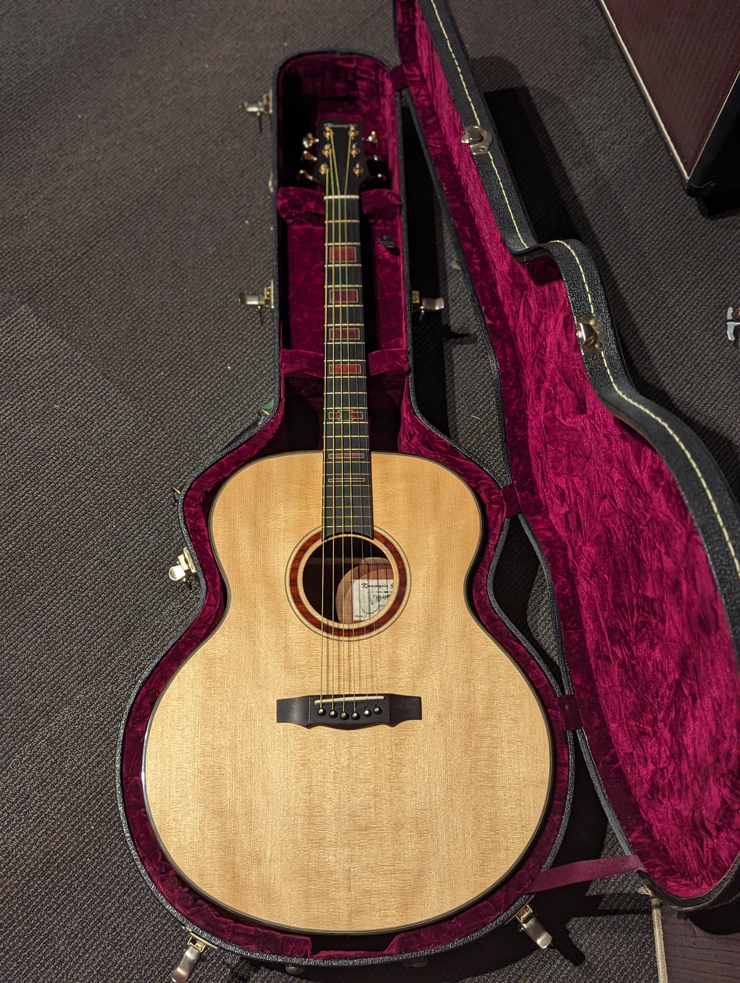 Kwasnycia Guitars Model J Jumbo Acoustic Guitar w/Case (2012)