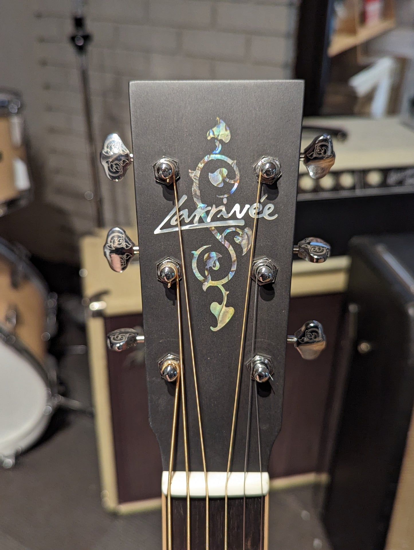 Larrivée 000-40 Koa Special Edition Acoustic Guitar w/Case