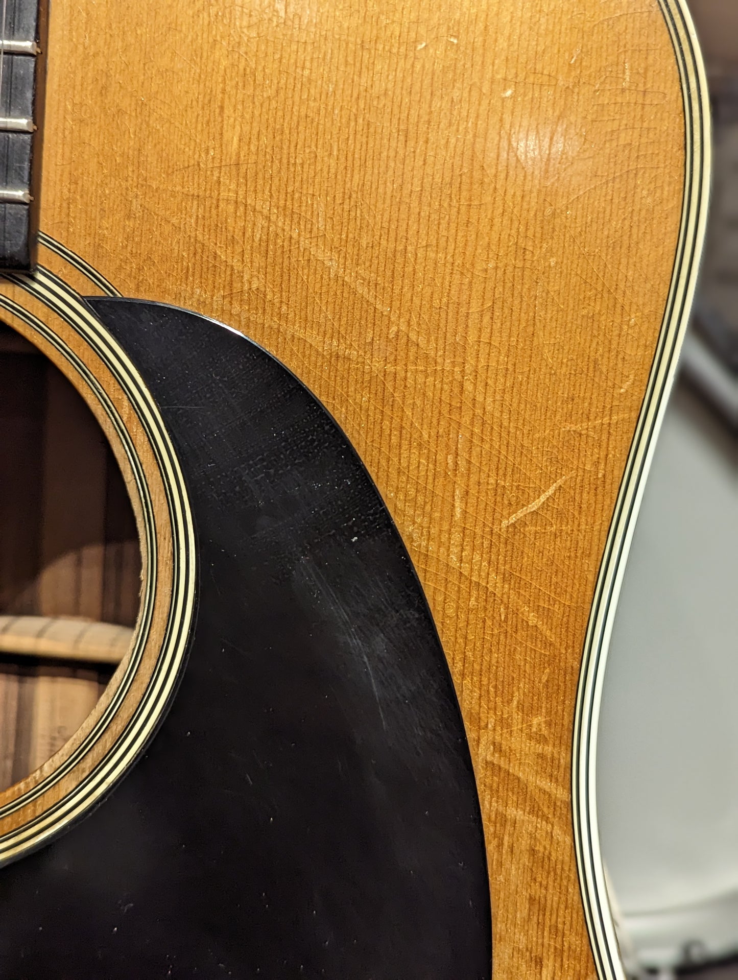 Martin D-28 Dreadnought Acoustic Guitar w/Case (1974)