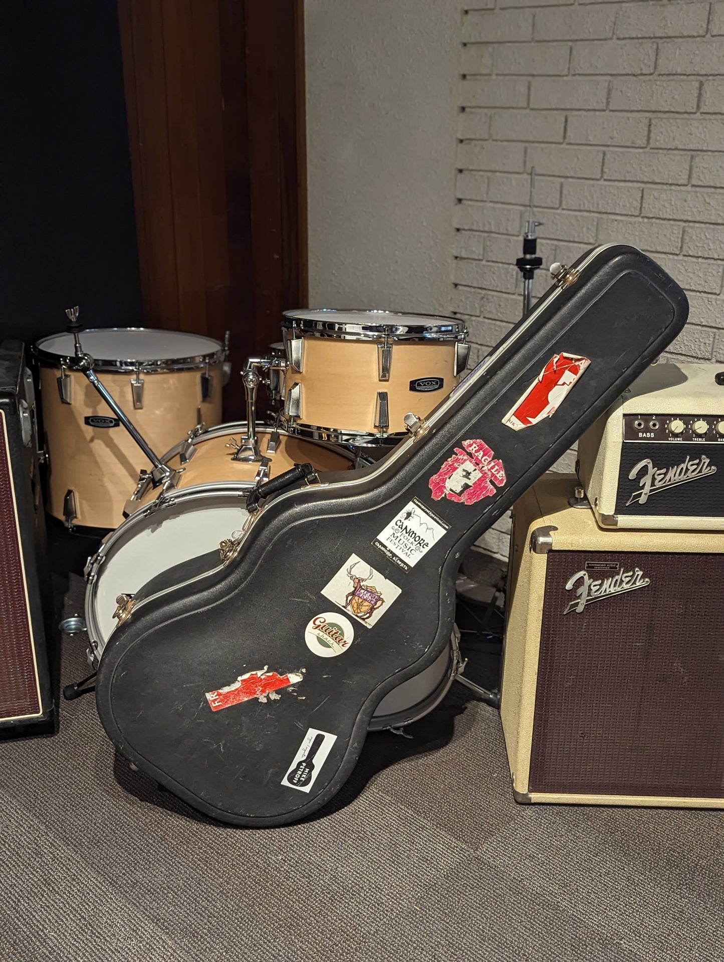 Martin D-28 Dreadnought Acoustic Guitar w/Case (1974)