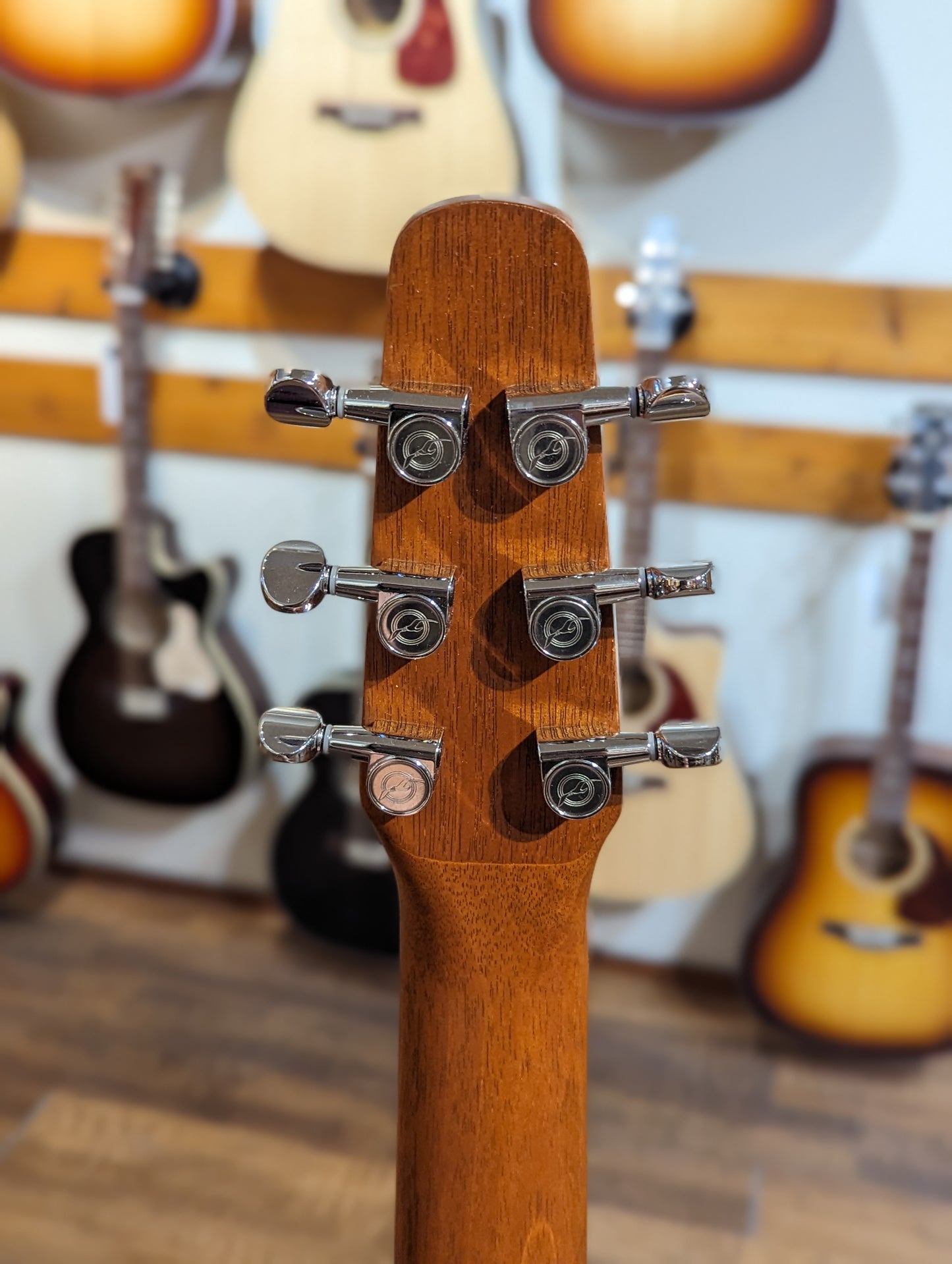 Seagull Maritime SWS HG Acoustic Guitar w/Case (Used)