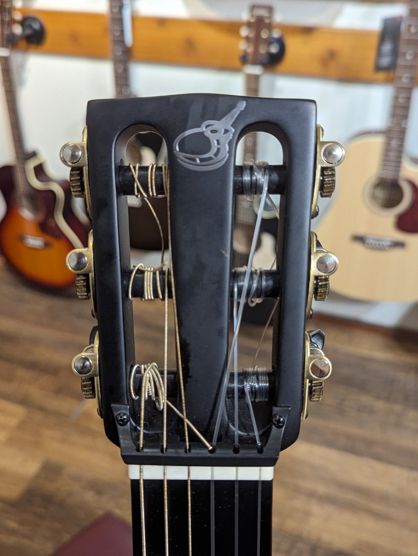 Journey Instruments OC660M Carbon Fiber Nylon String Travel Guitar w/Gig Bag & Pickup (Used)