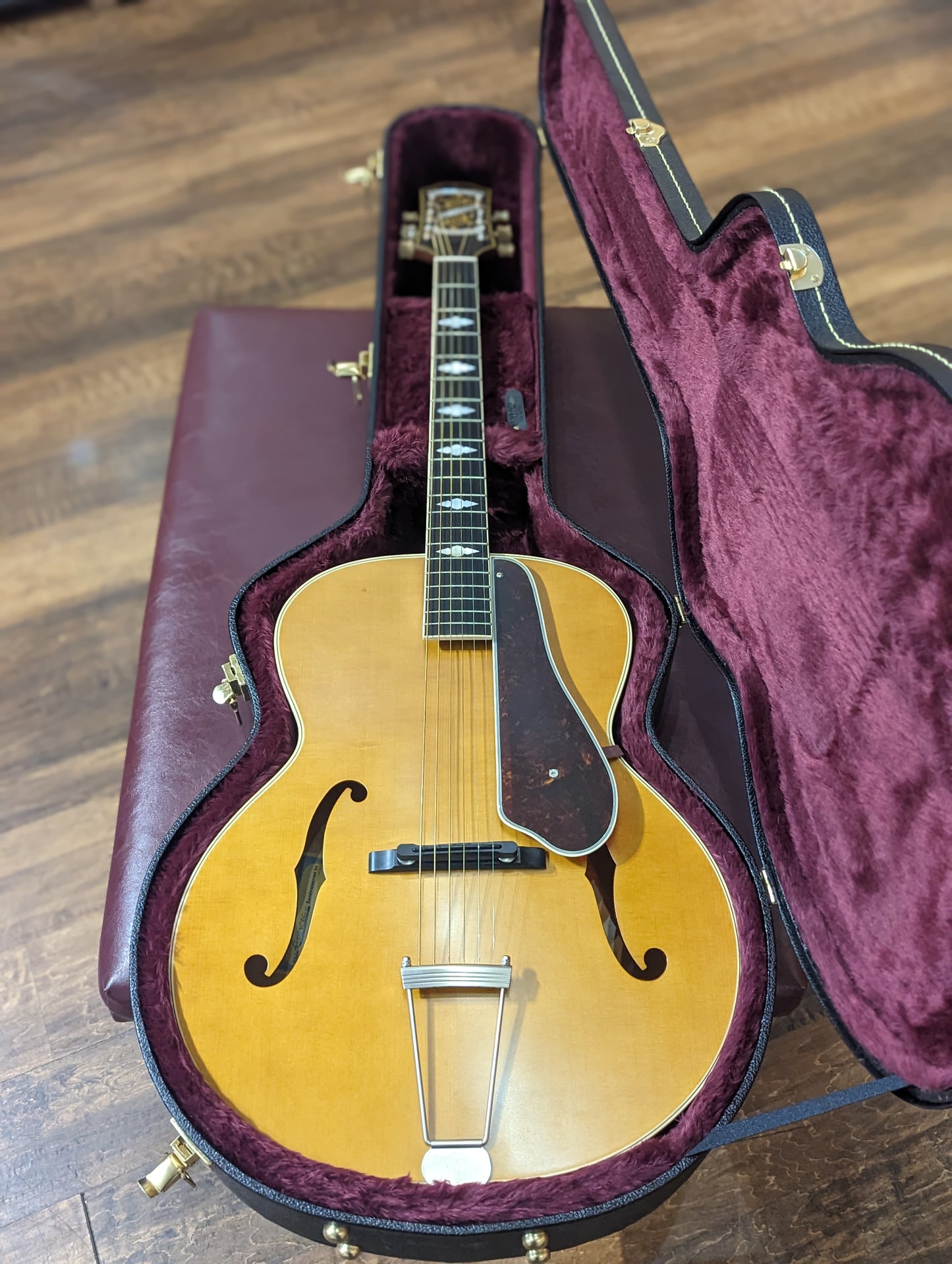 Epiphone Masterbilt De Luxe Archtop w/Case - Vintage Natural (2017)