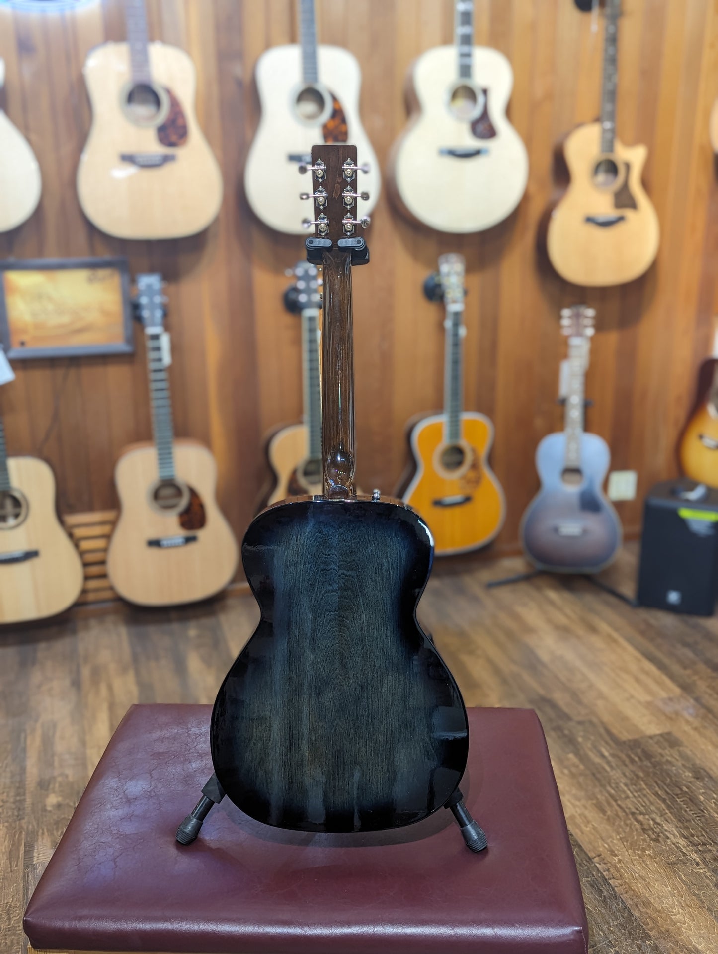 Art & Lutherie Legacy HG Q-Discrete Indigo Burst (Used)