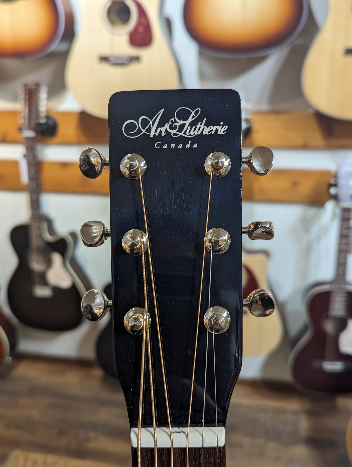 Art & Lutherie Legacy HG Q-Discrete Indigo Burst (Used)