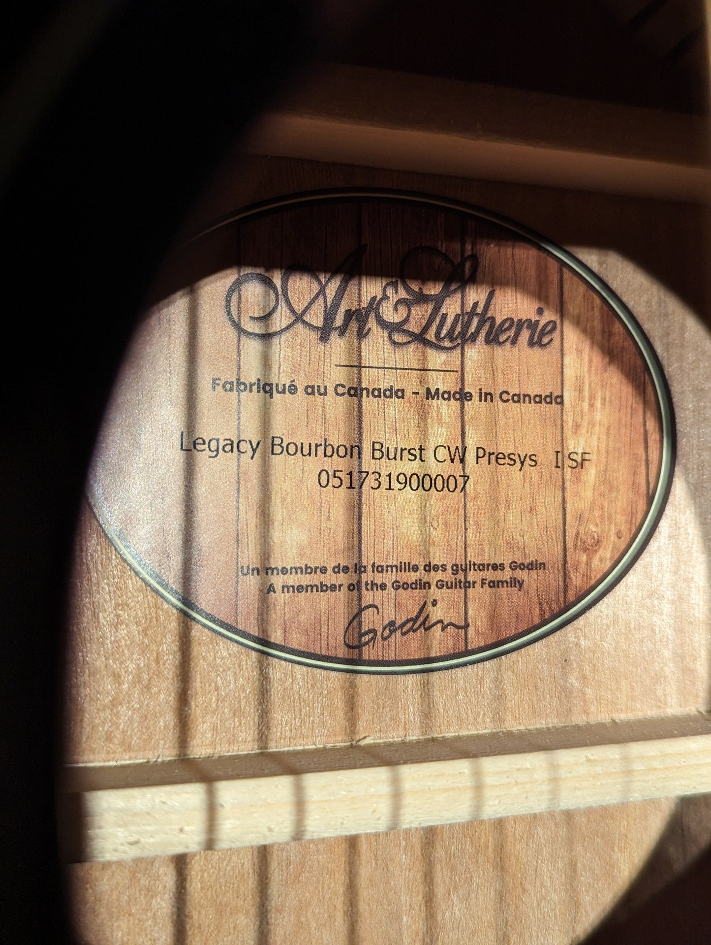 Art & Lutherie Legacy Bourbon Burst CW Presys II SF