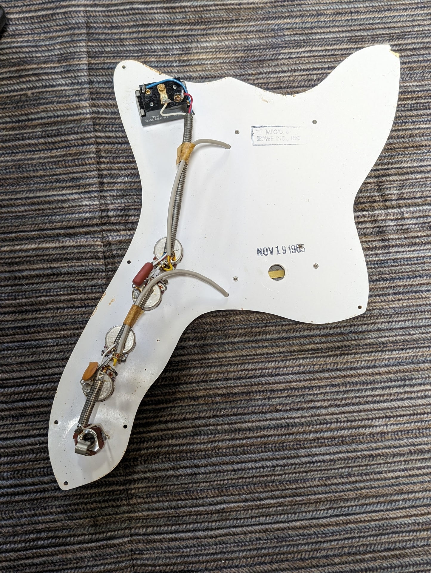 Harmony H15 Silhouette Electric Guitar (1965)