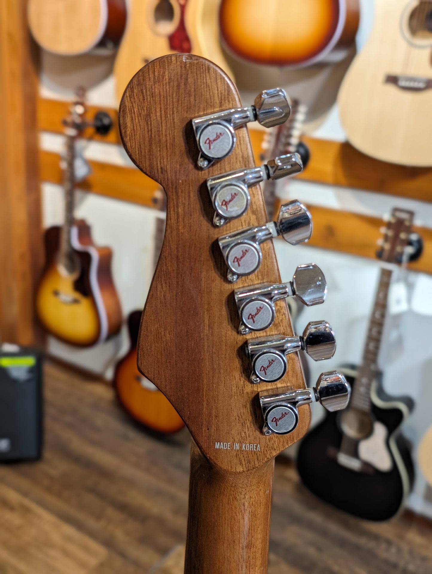 Fender Montara Acoustic/Electric Guitar (1988-1996)