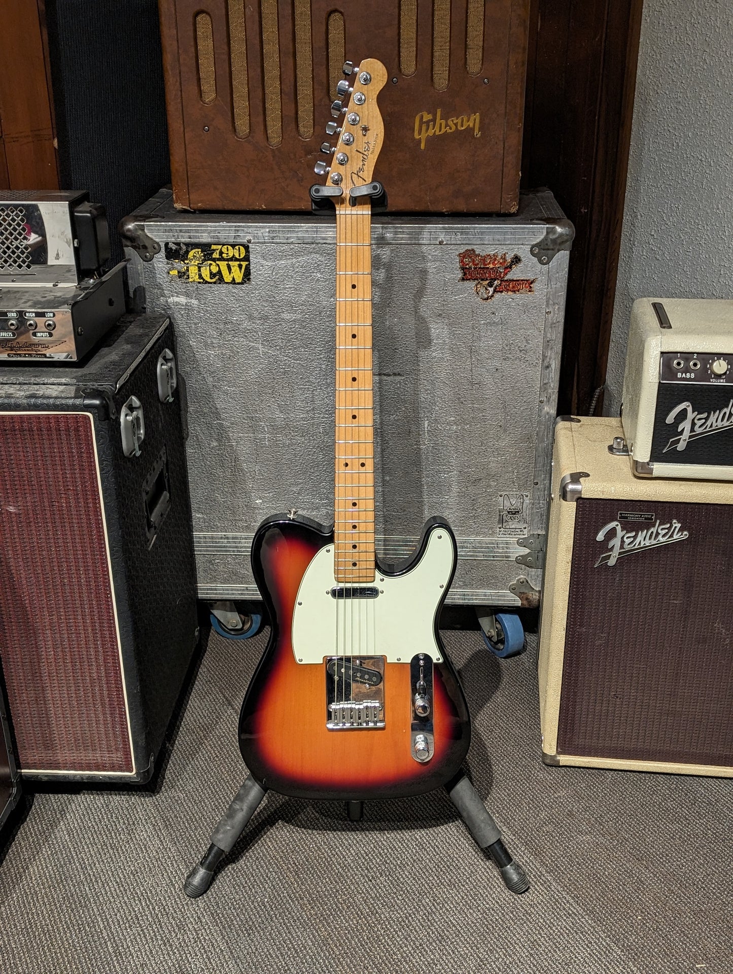 Fender Player Plus Telecaster - 3-Color Sunburst (2021)