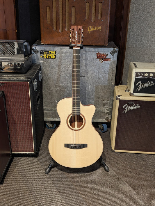 Lakewood A-14 CP Auditorium Acoustic/Electric Guitar w/Case Serial #: 34842