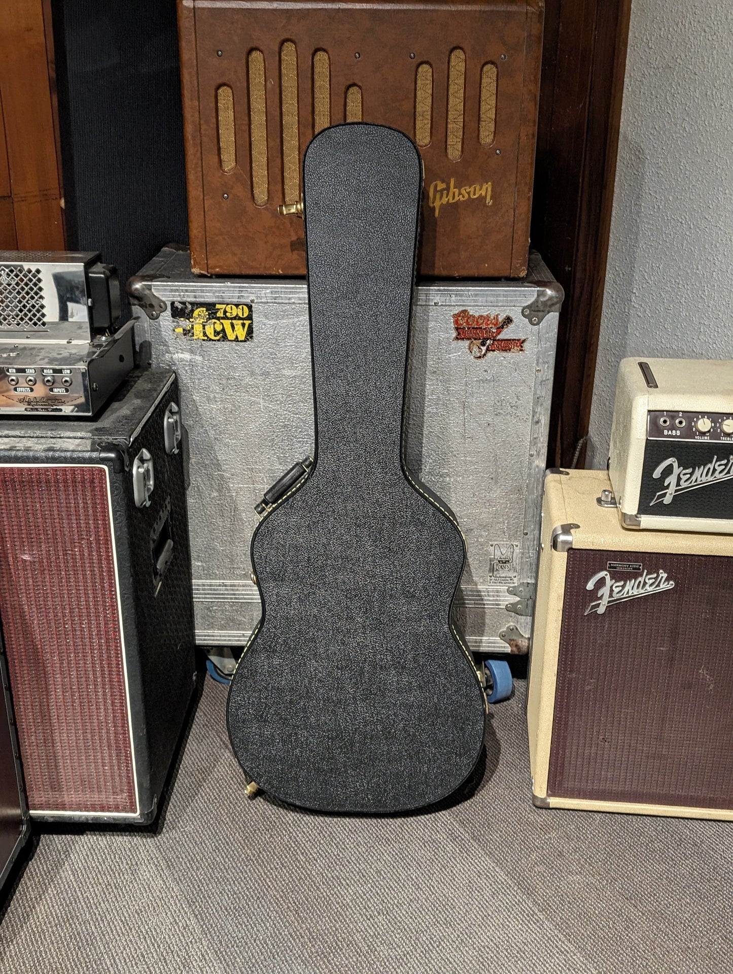 Epiphone Hound Dog Deluxe Round Neck Resonator w/Pickup & Case (Used)