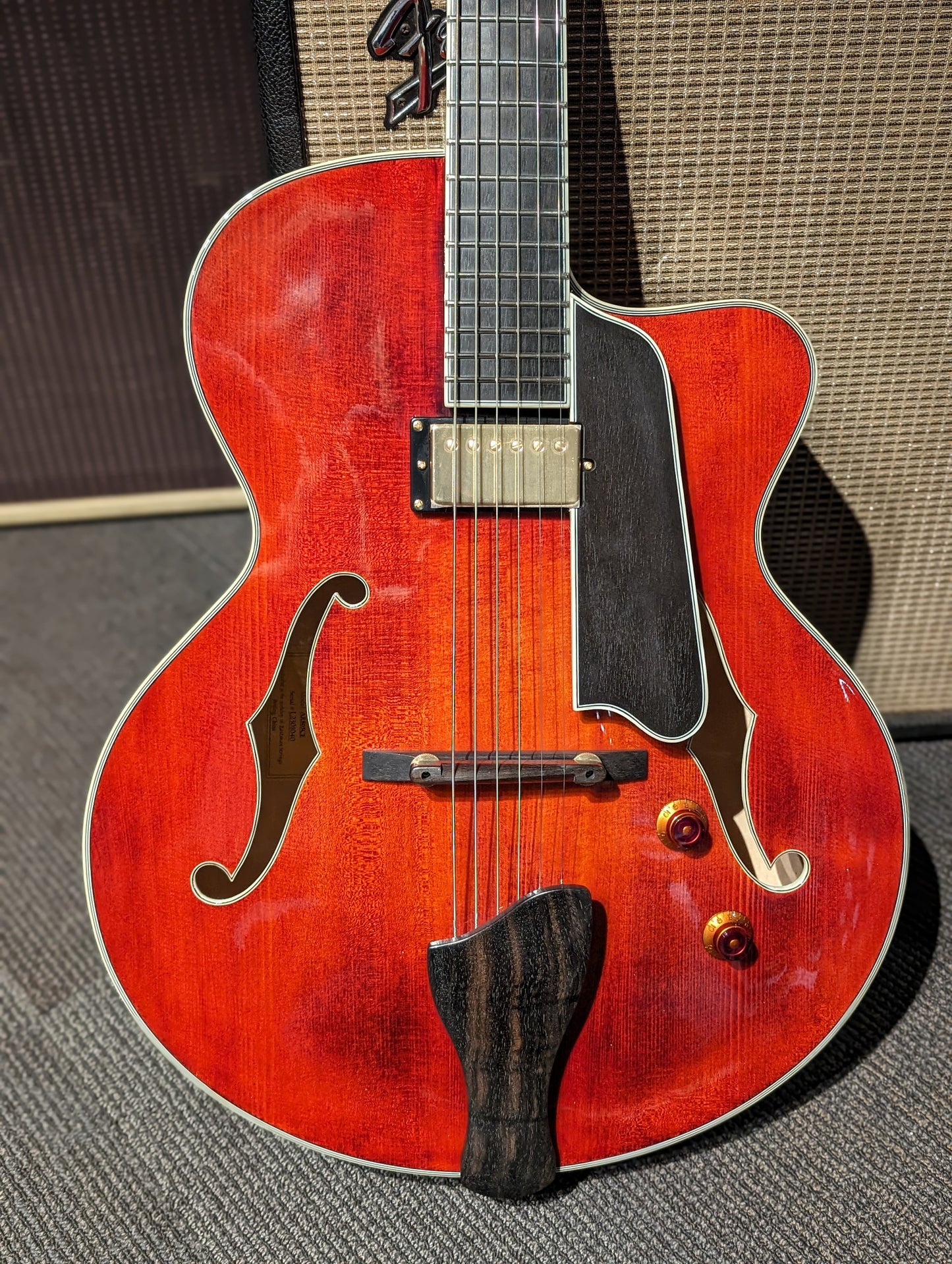 Eastman AR805CE Hollowbody Archtop Electric Guitar w/Case - Classic Truetone Gloss (Serial # L2301040)