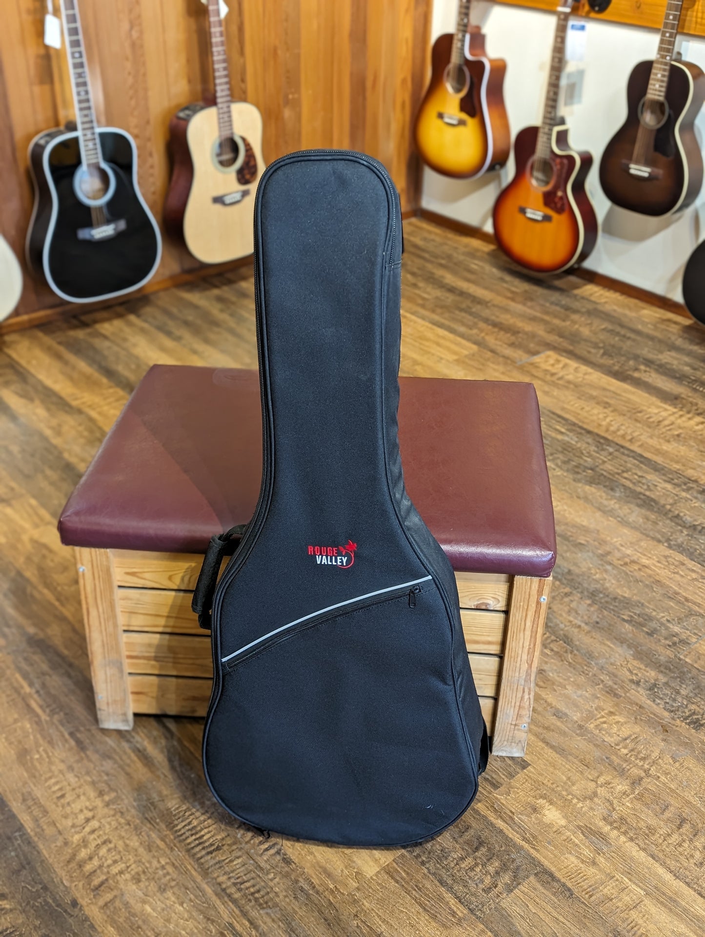 Simon & Patrick Songsmith Dreadnought Acoustic Guitar w/Gig Bag - Sunburst (Used)