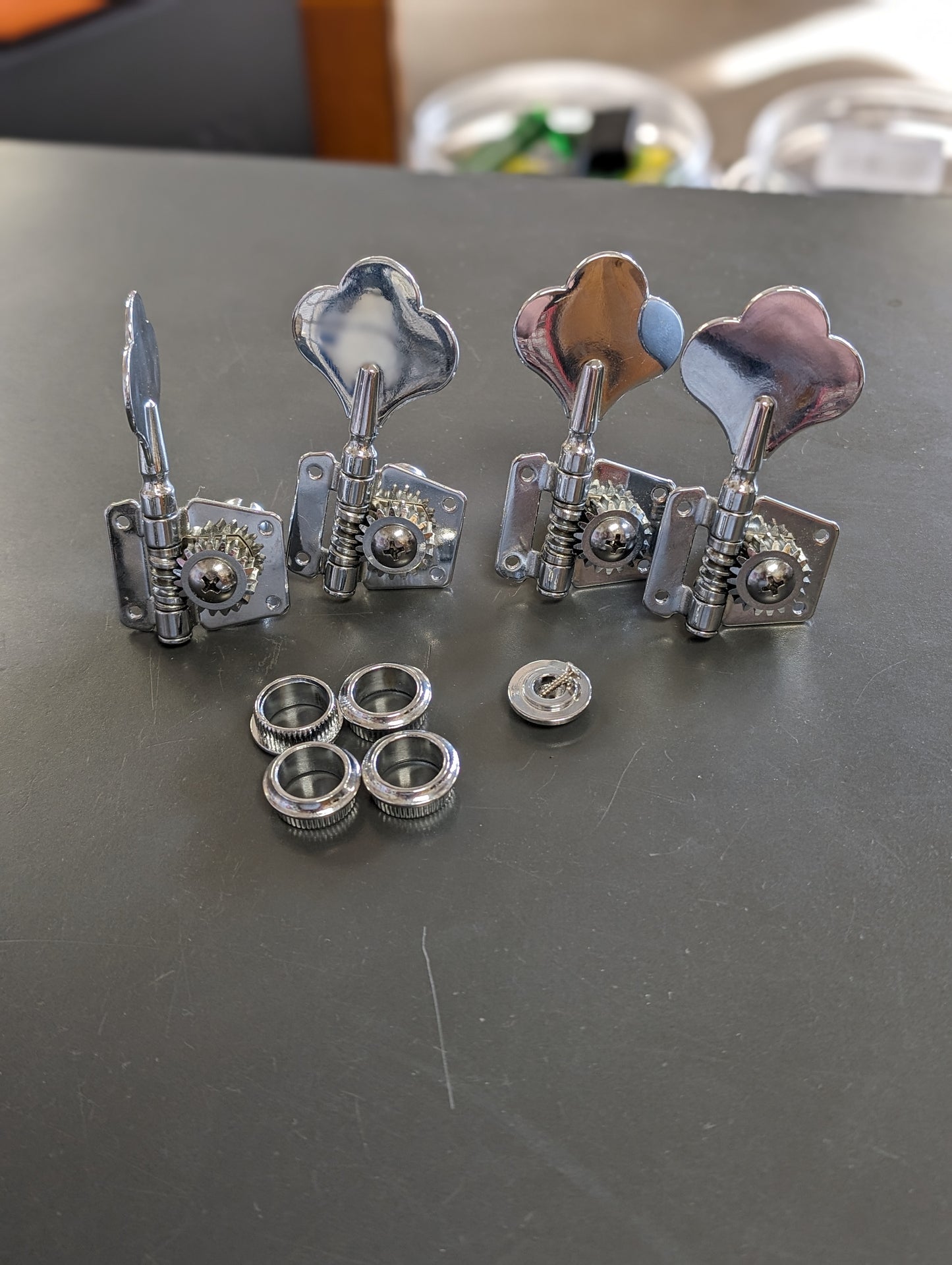 Squier Bass Tuning Heads (Used)