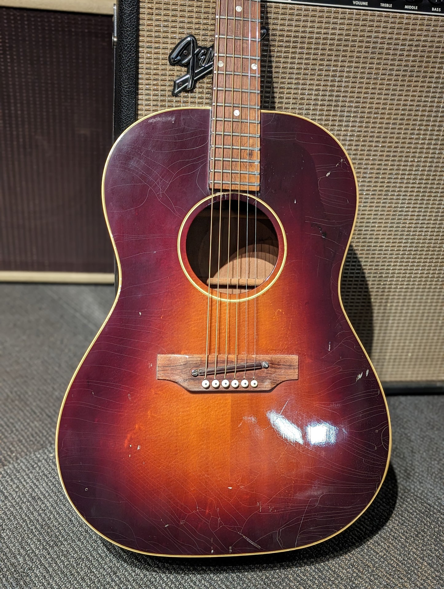 Gibson LG-1 Acoustic Guitar w/Case (1967)