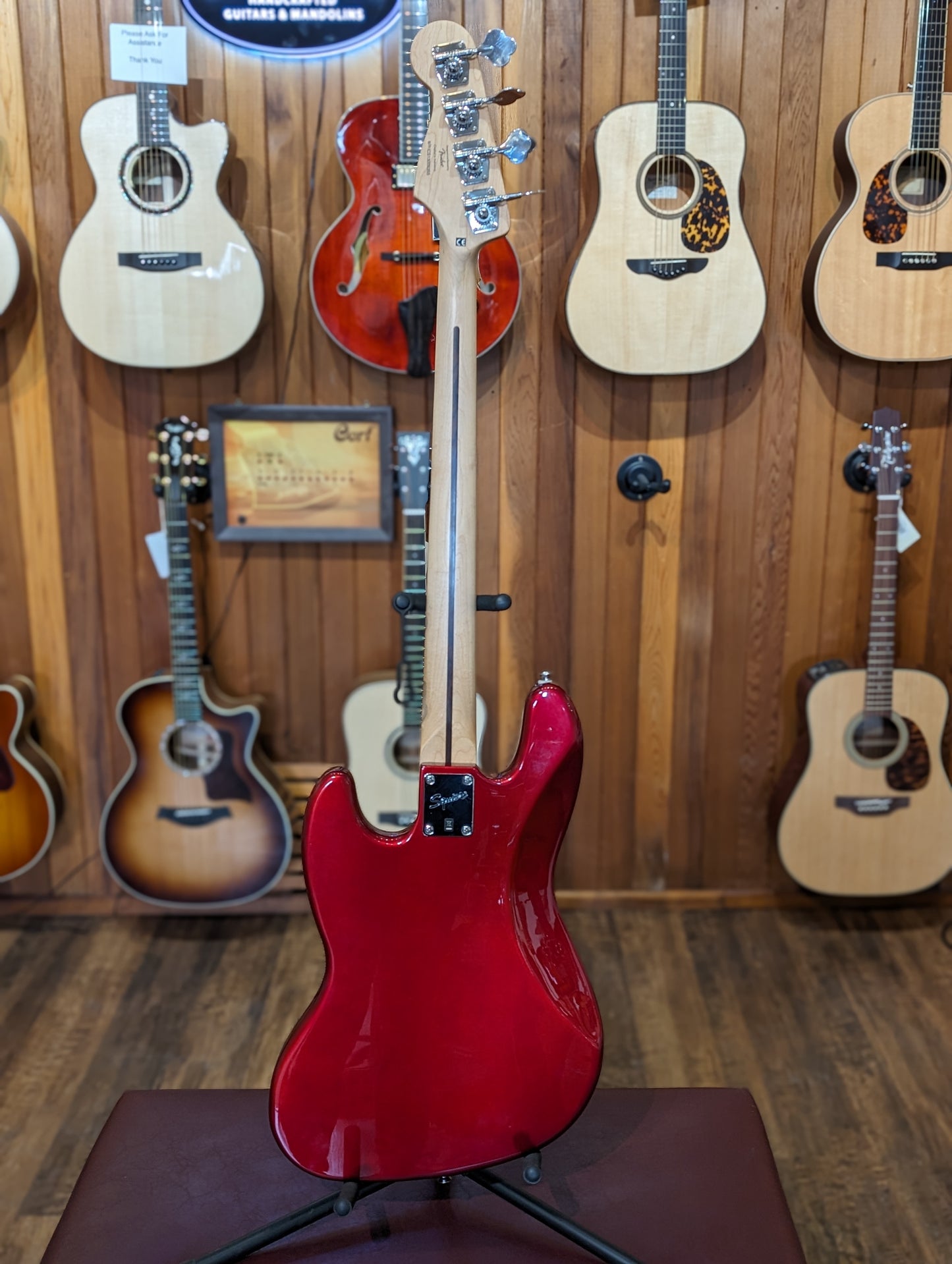 Squier Affinity Jazz Bass - Metallic Red (2013)