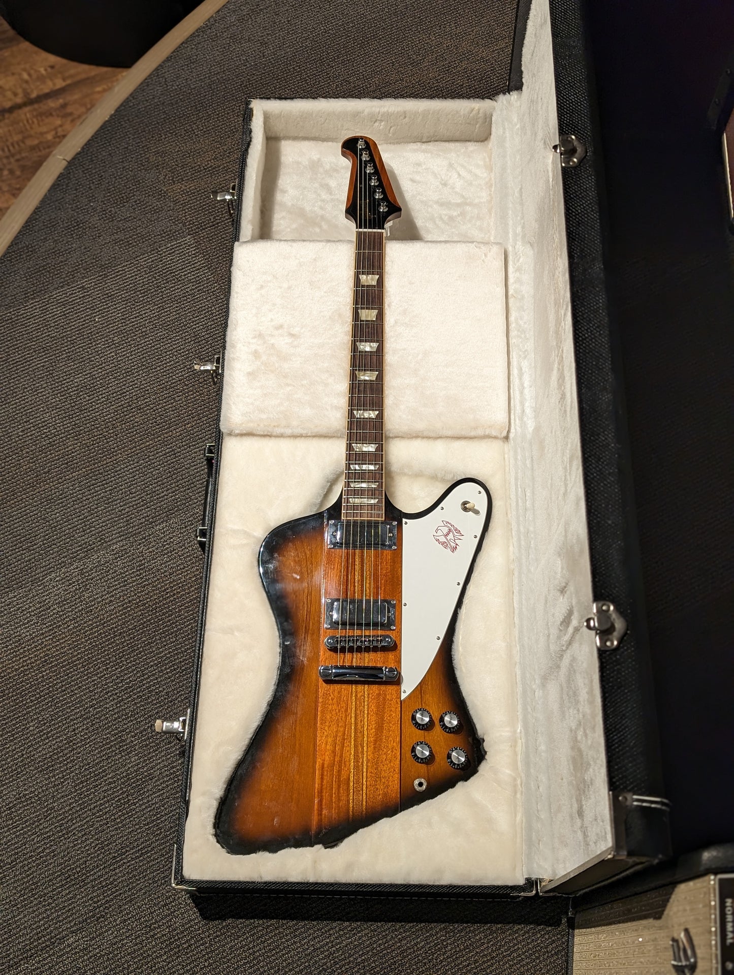 Gibson Firebird V Electric Guitar w/Case - Vintage Sunburst (2008)