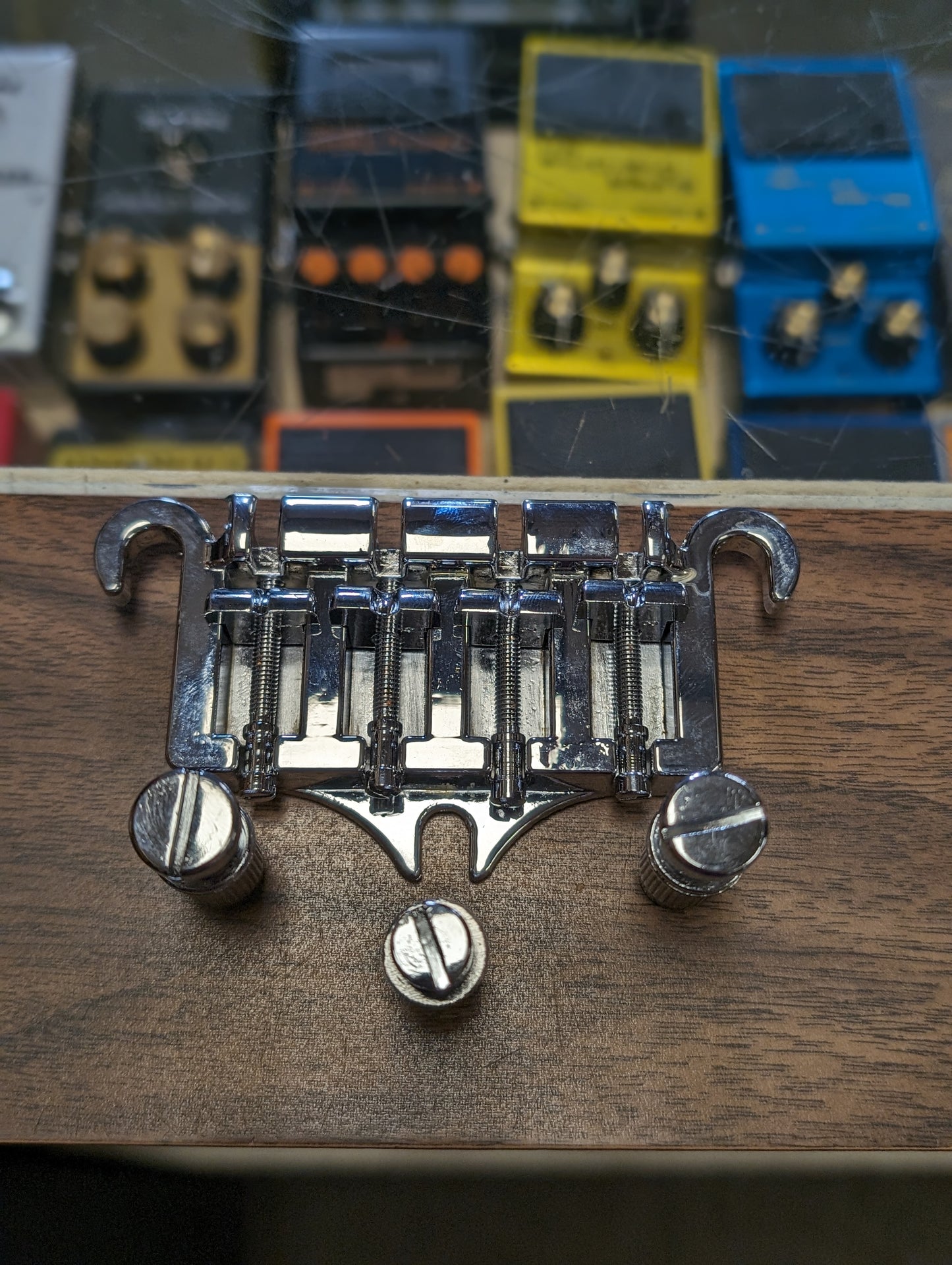 More Better 3-Point Gibson Style Bass Bridge - Chrome