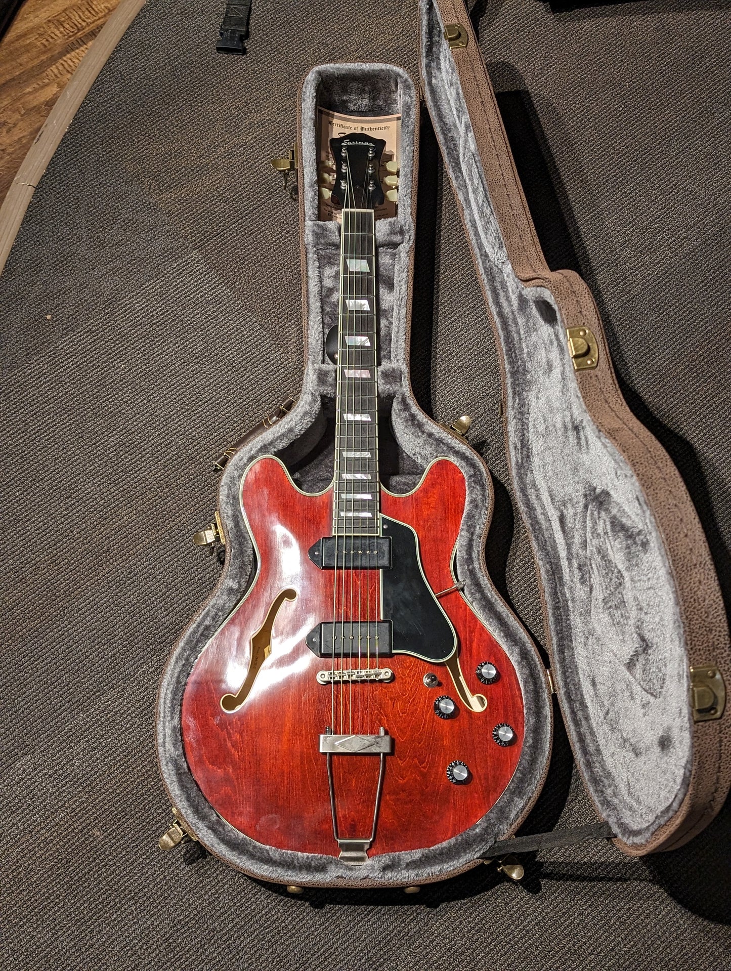 Eastman T64/TV-T Hollow Body Electric Guitar w/Case - Vintage Classic (2023)