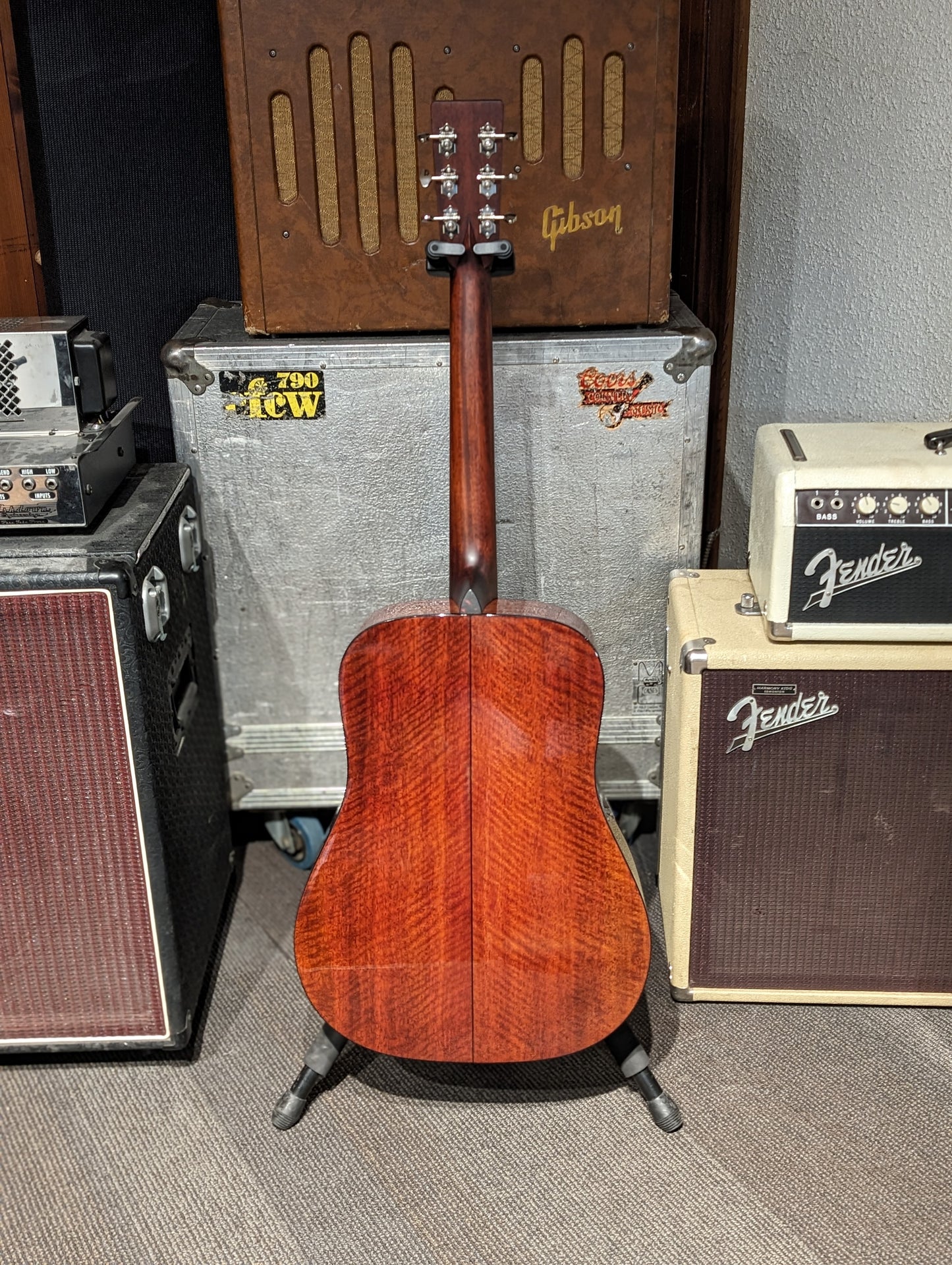 Eastman E10D-TC Acoustic Guitar w/Case (Serial # M2302412)