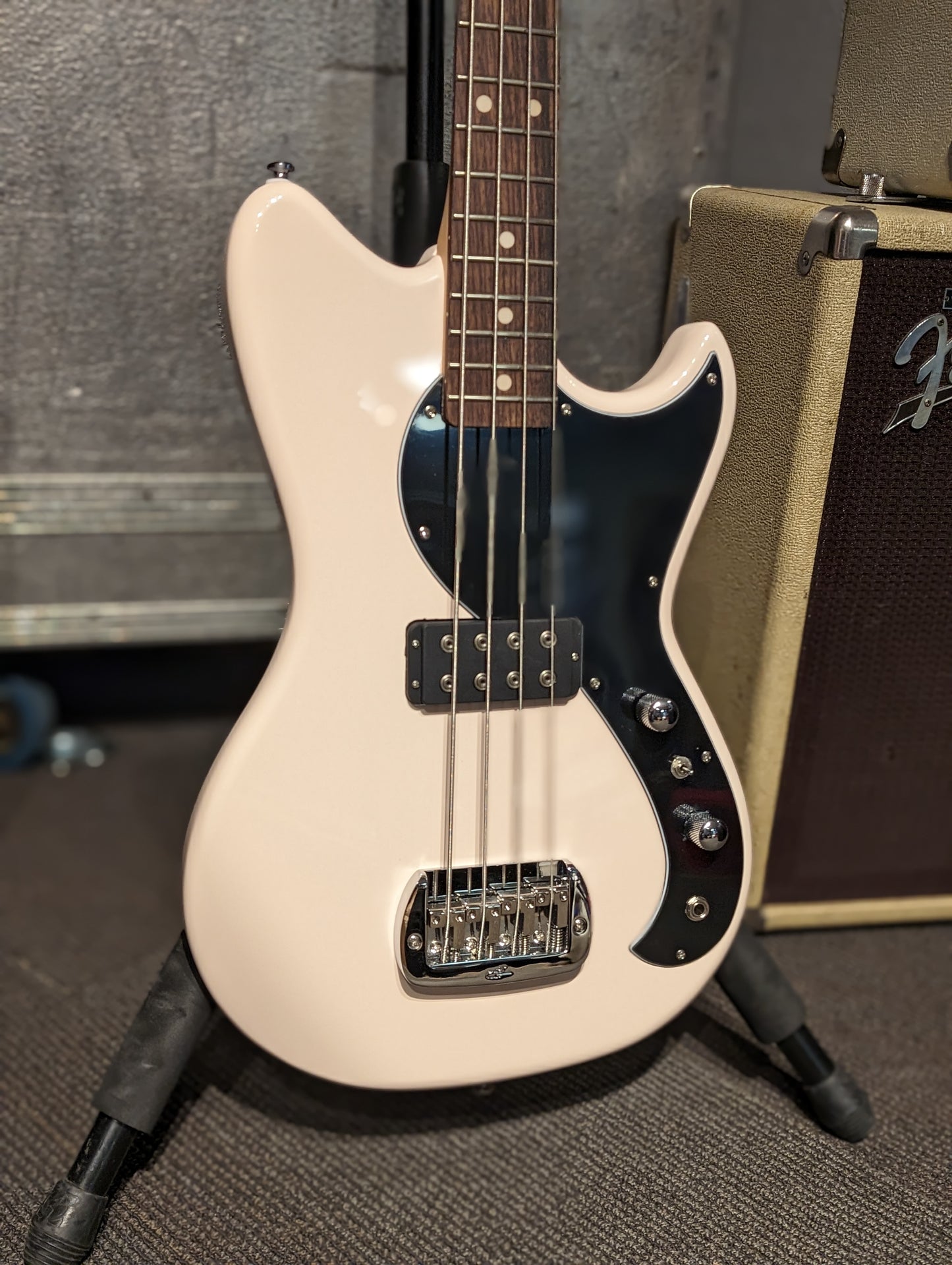 G&L Tribute Fallout Short Scale Bass Guitar - Olympic White
