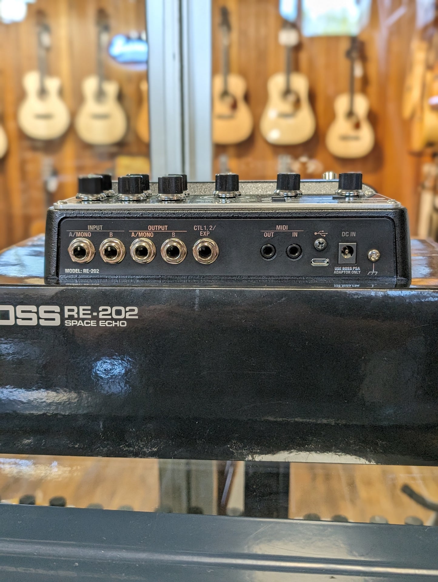 Boss RE-202 Space Echo Delay Pedal w/Box (Used)