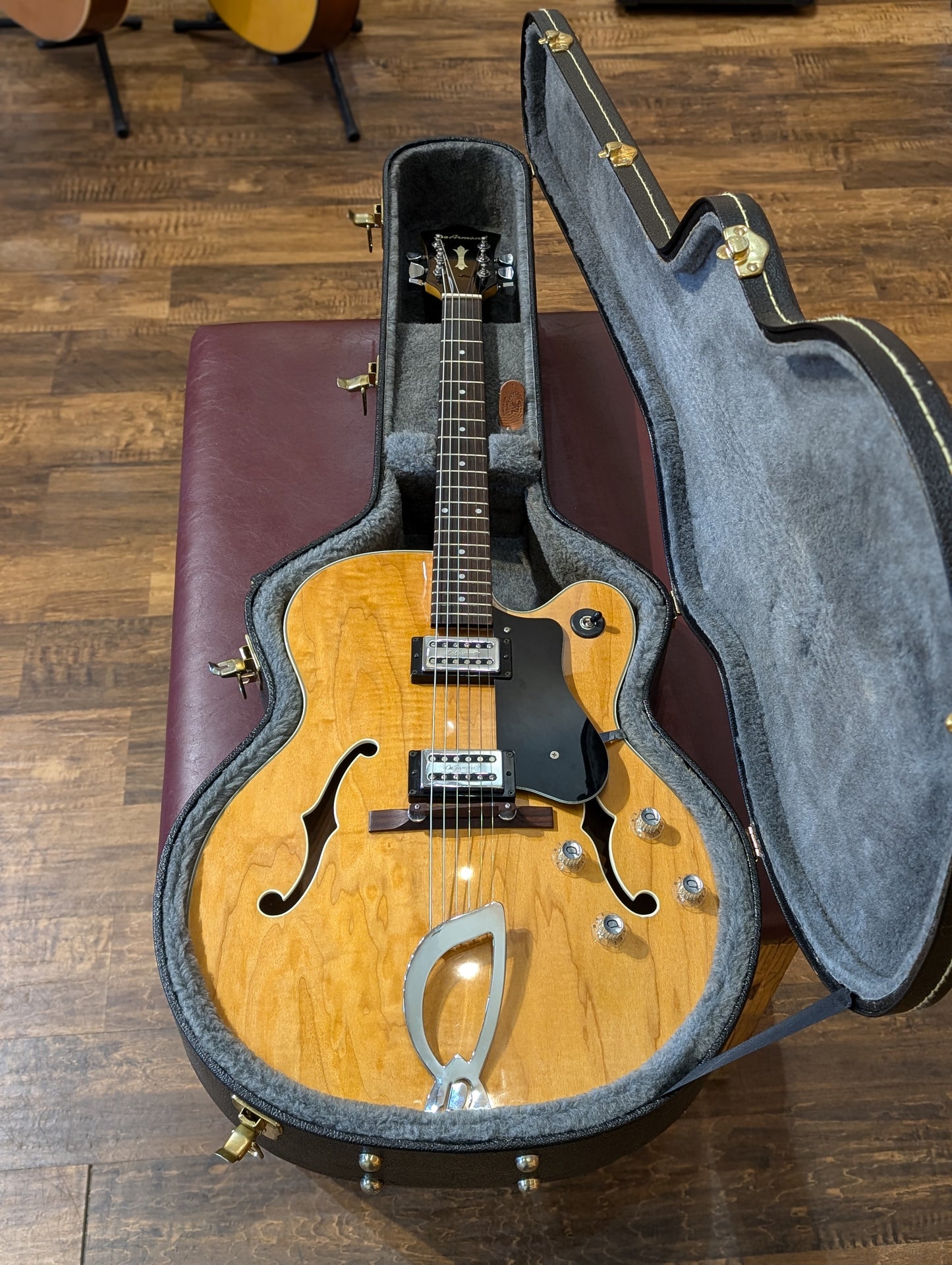 DeArmond X-155 Electric Archtop Guitar w/Case - Blonde (Used)