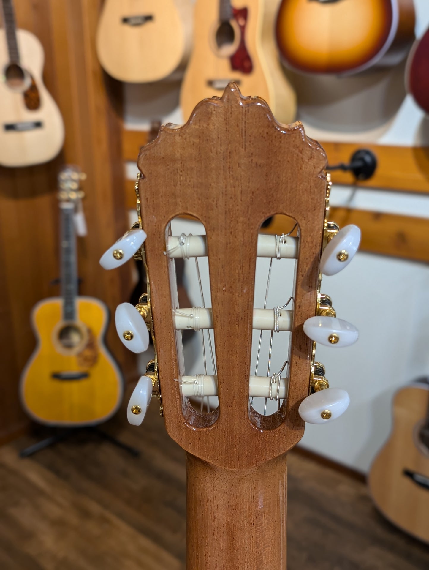 Alhambra 6 White Ebony Classical Guitar w/Gig Bag (Serial #mDCJpX)