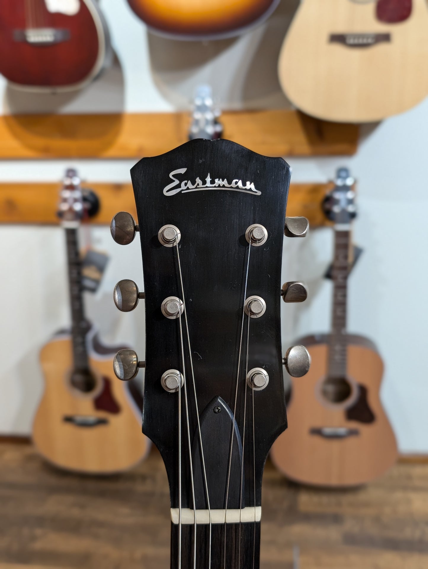 Eastman SB55/V-SB Single Cut Electric Guitar w/Case - Antique Vintage Burst (Serial #12757606)