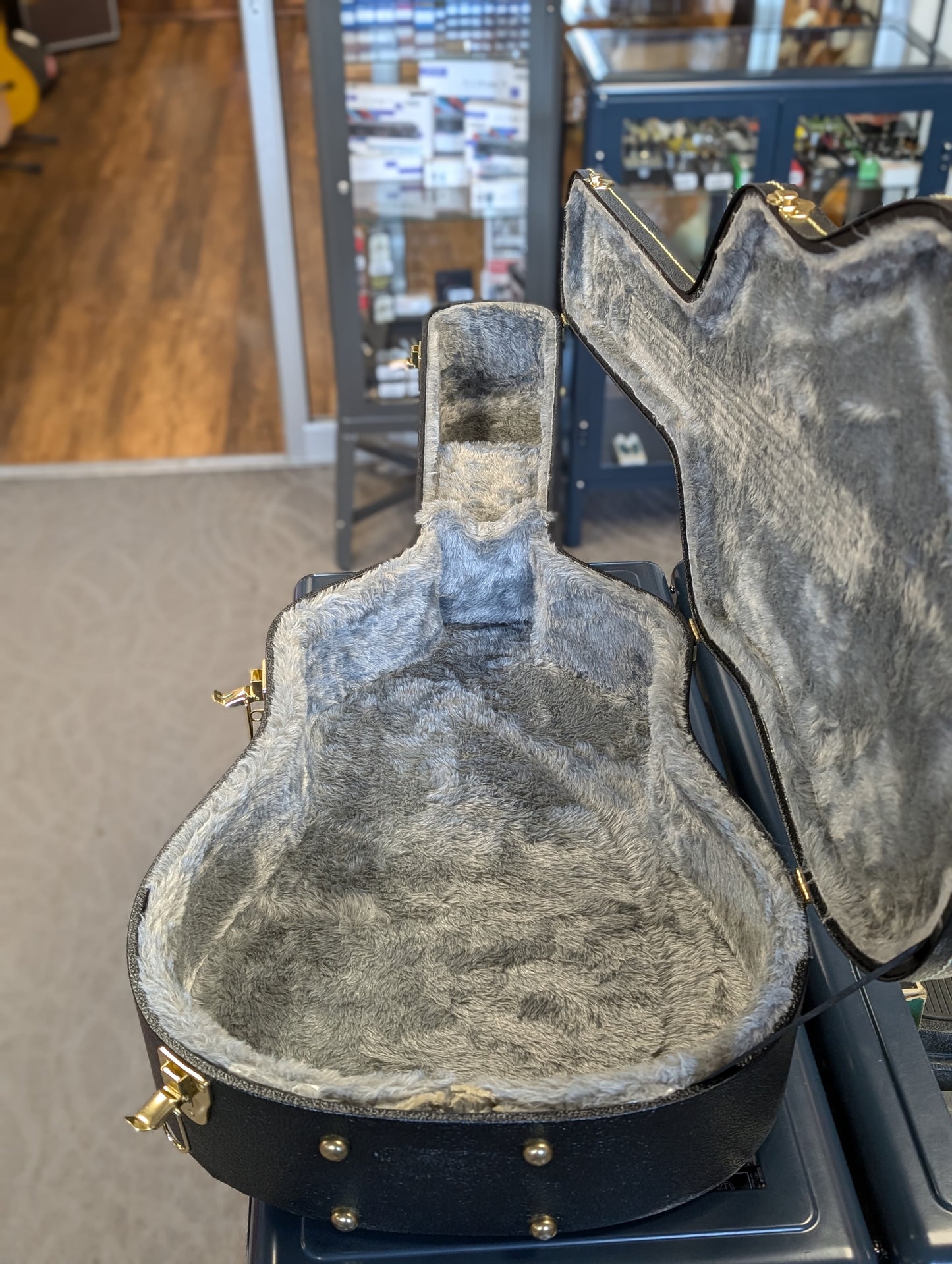 Yorkville YAC-6H Acoustic Dreadnought Case (Used)