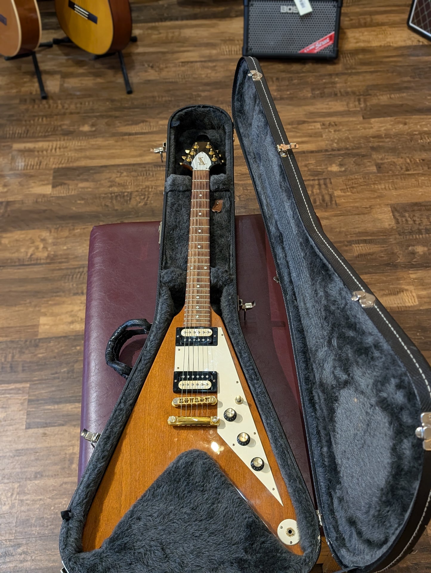 Gibson Flying V '98 Electric Guitar w/Case - Natural (2004)
