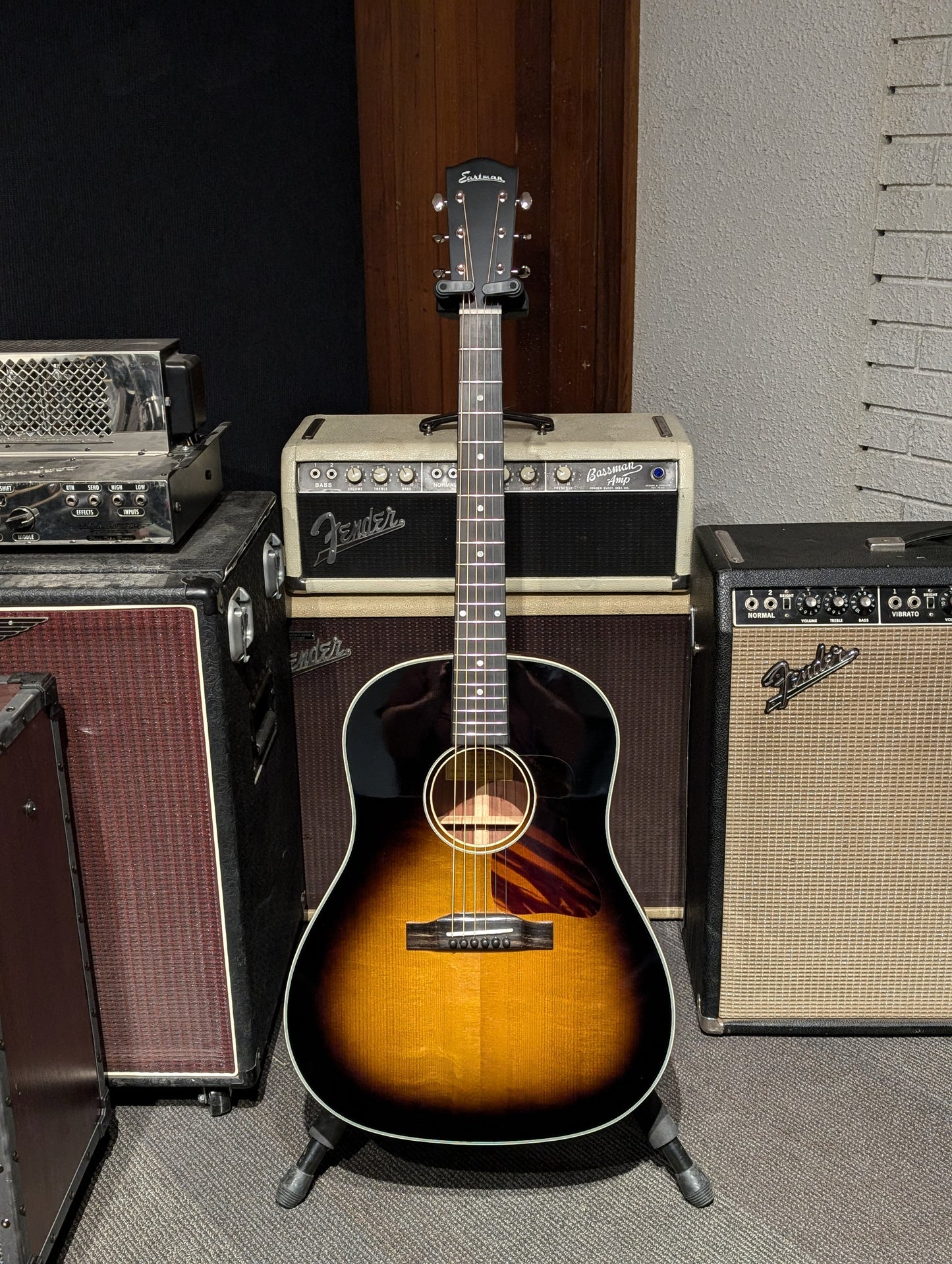 Eastman E10SS Slope Shoulder Dreadnought Acoustic Guitar w/Case - Sunburst (Serial #M2328067)