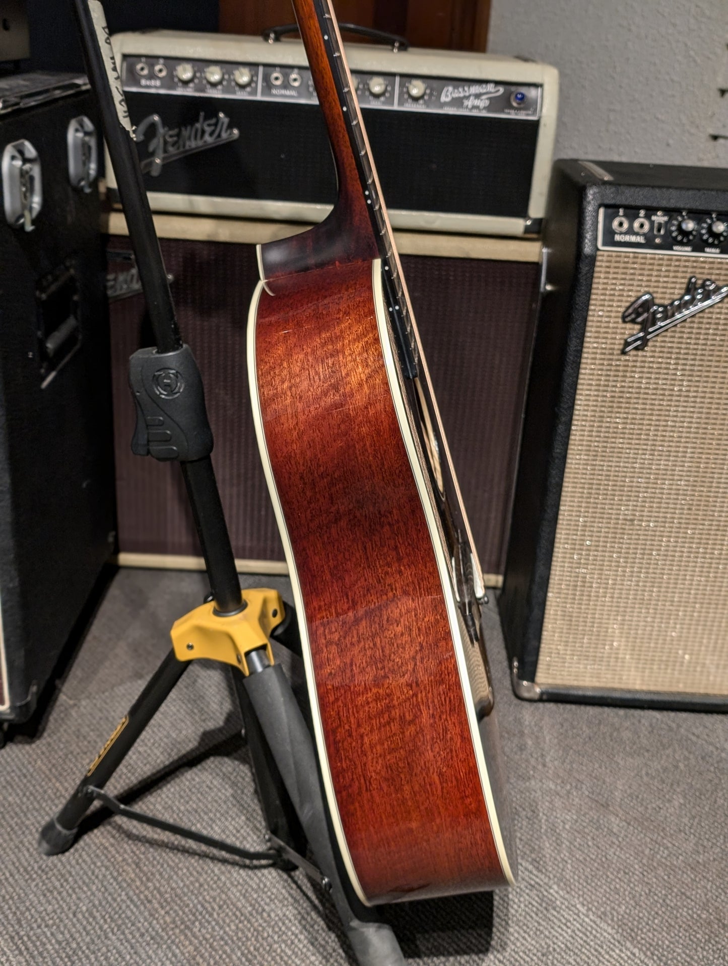 Eastman E10SS Slope Shoulder Dreadnought Acoustic Guitar w/Case - Sunburst (Serial #M2328067)