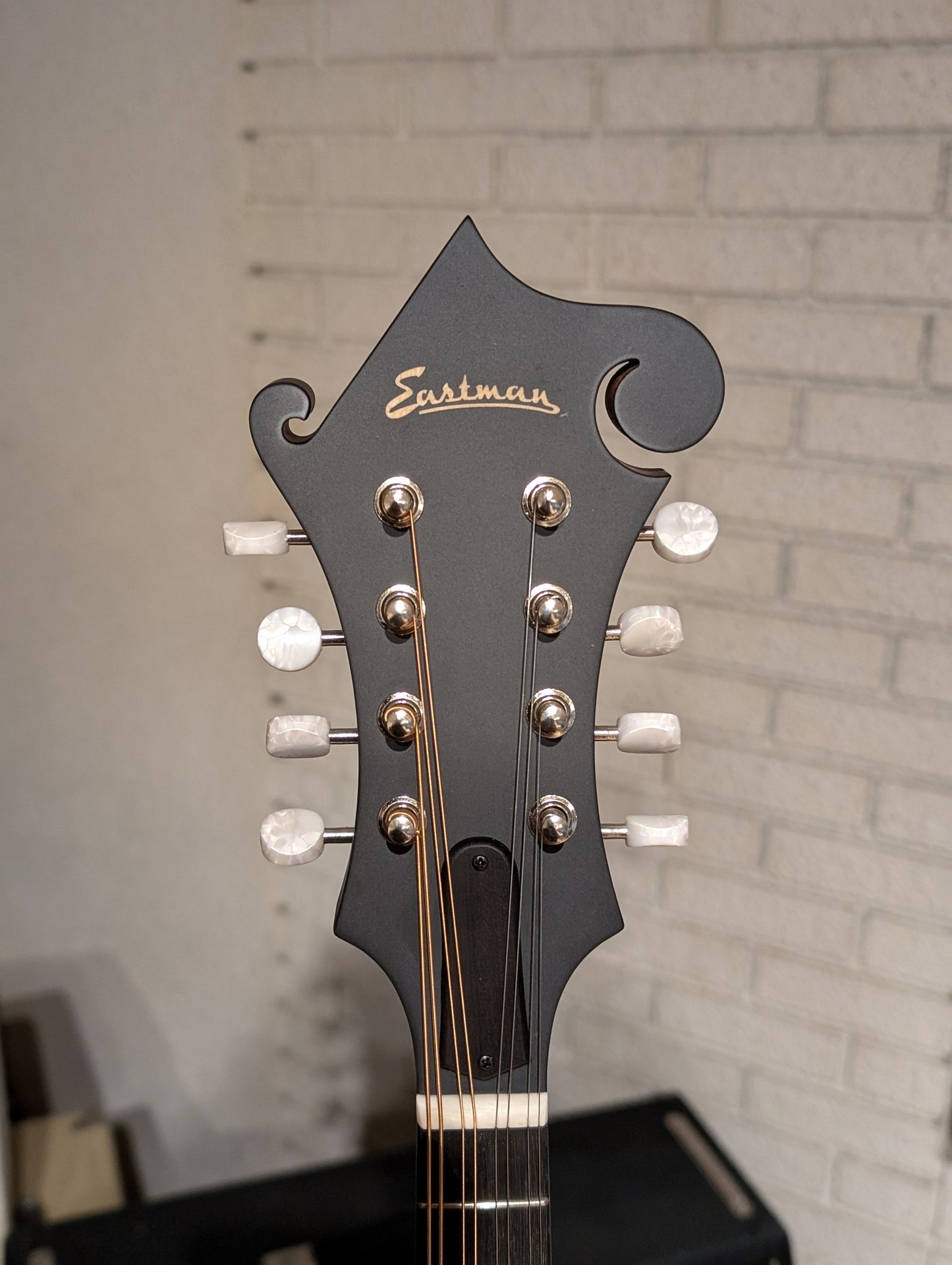 Eastman MD315E F-Style Electric/Acoustic Mandolin w/Gig Bag - Sunburst (Serial #N2401539)