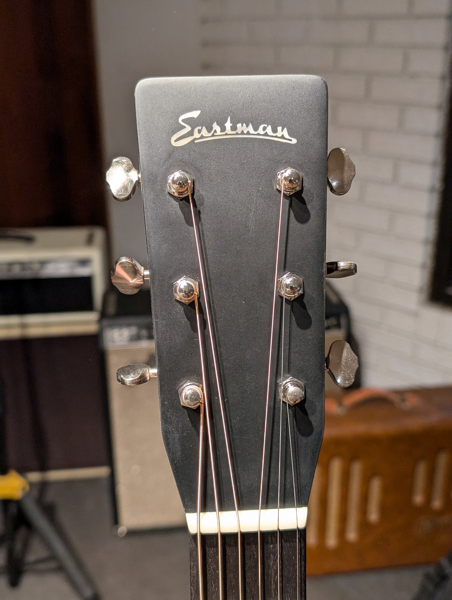 Eastman E10D-TC Acoustic Guitar w/Case (Serial #M2402720)