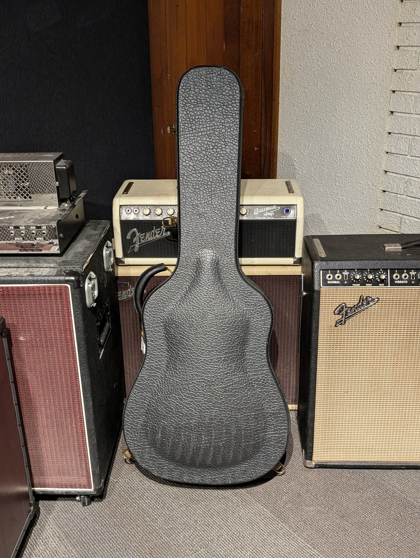 Eastman E10D-TC Acoustic Guitar w/Case (Serial #M2402720)