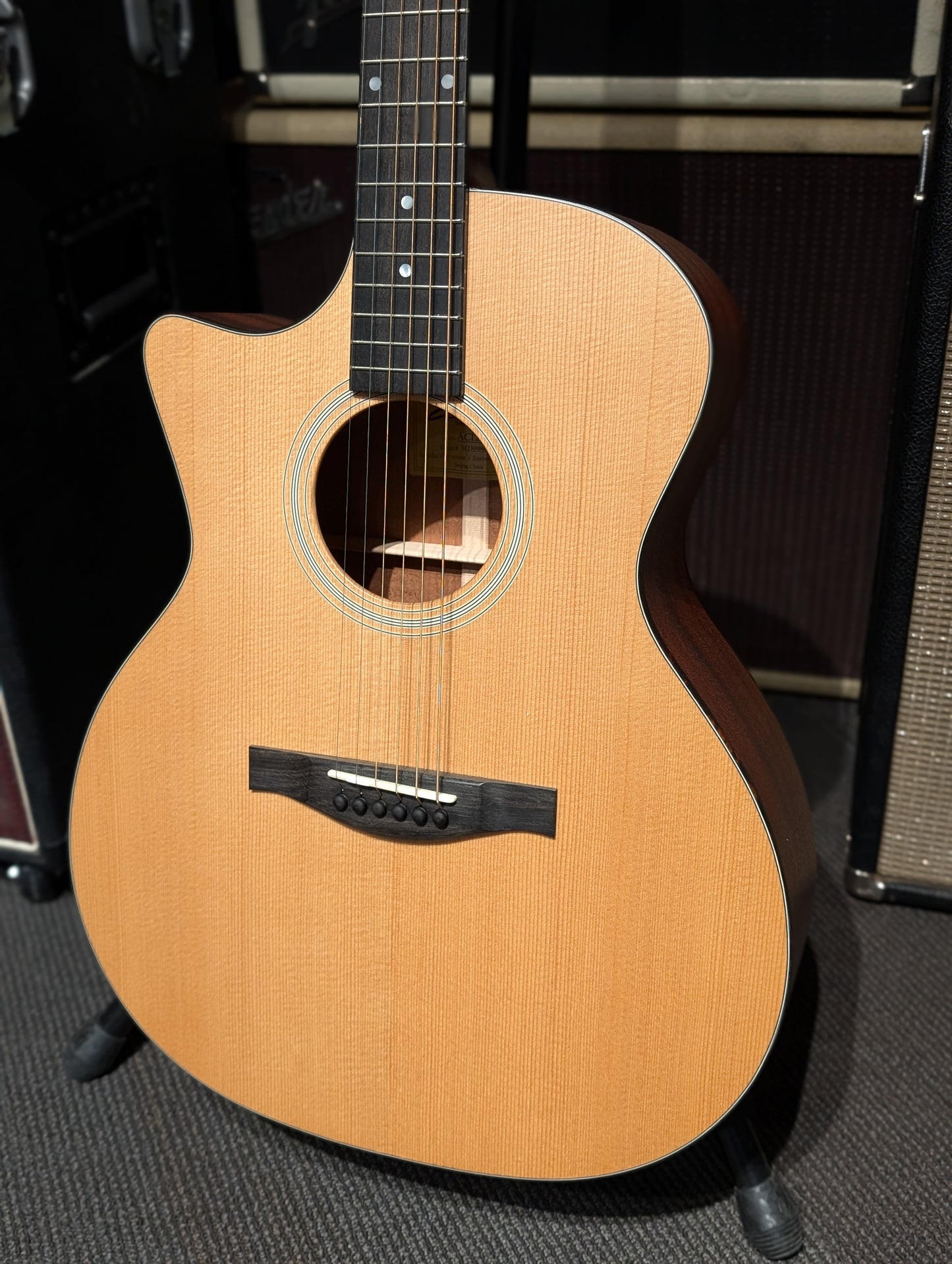 Eastman AC122L Left Handed Acoustic/Electric Guitar w/Gig Bag - Natural (Serial #M2309868)