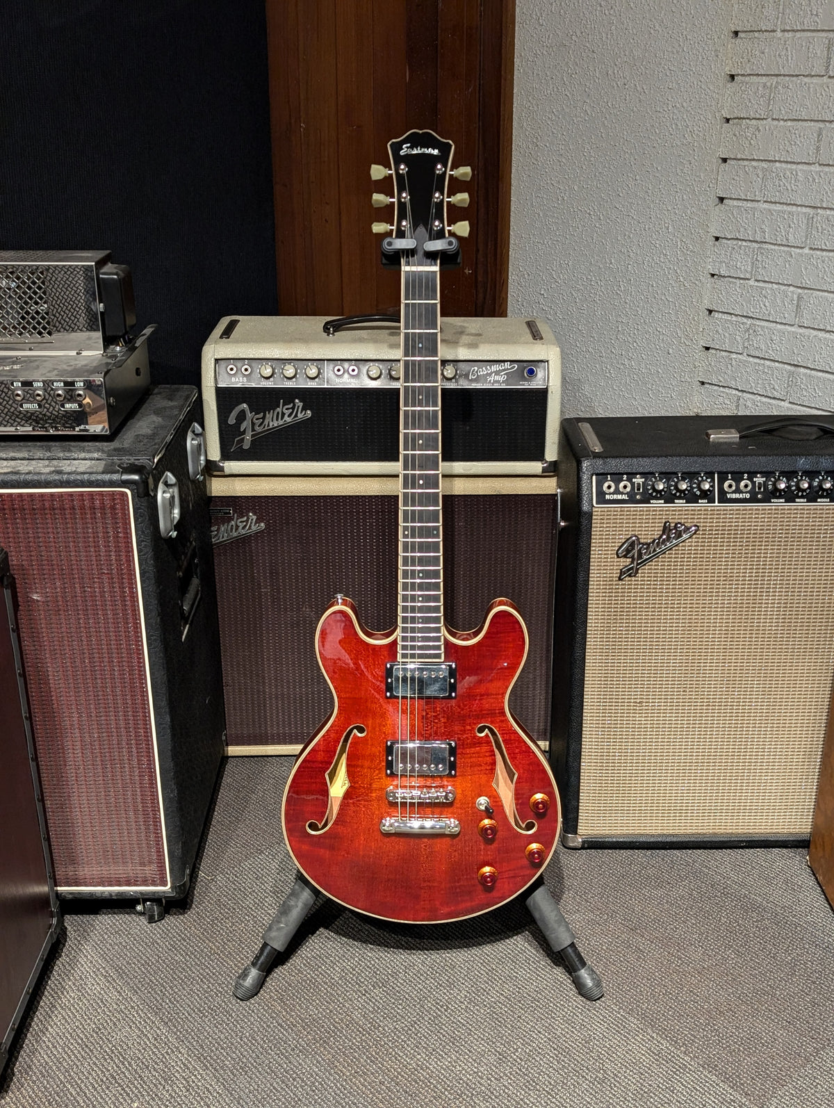 Eastman T184MX Semi-Hollow Electric Guitar w/Case - Classic Finish (Store Demo Serial #P2303321)