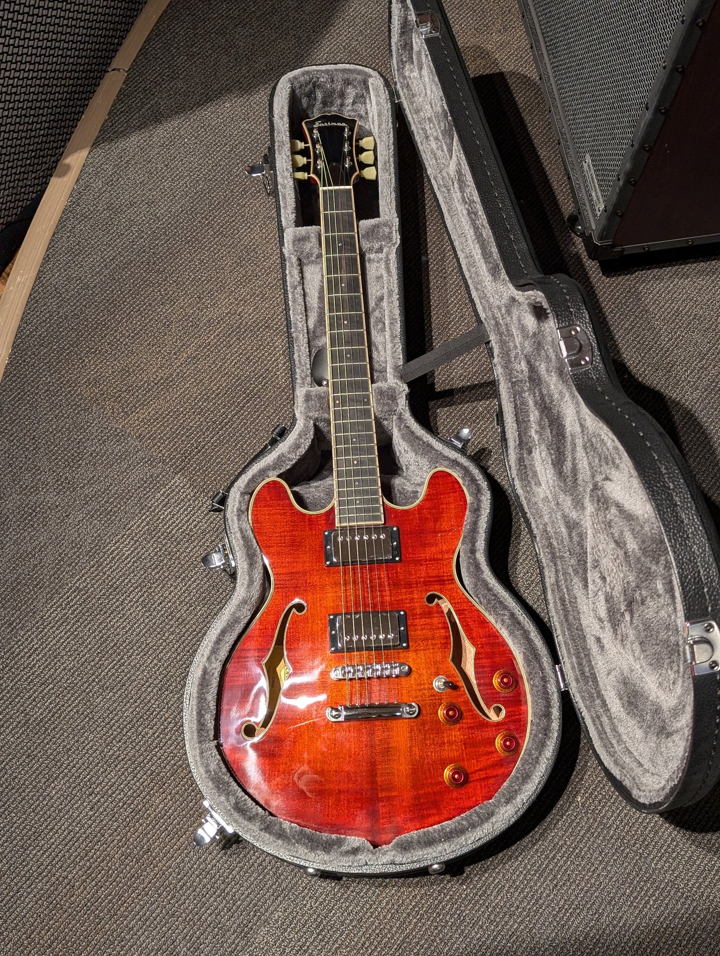 Eastman T184MX Semi-Hollow Electric Guitar w/Case - Classic Finish (Serial #P2303321)