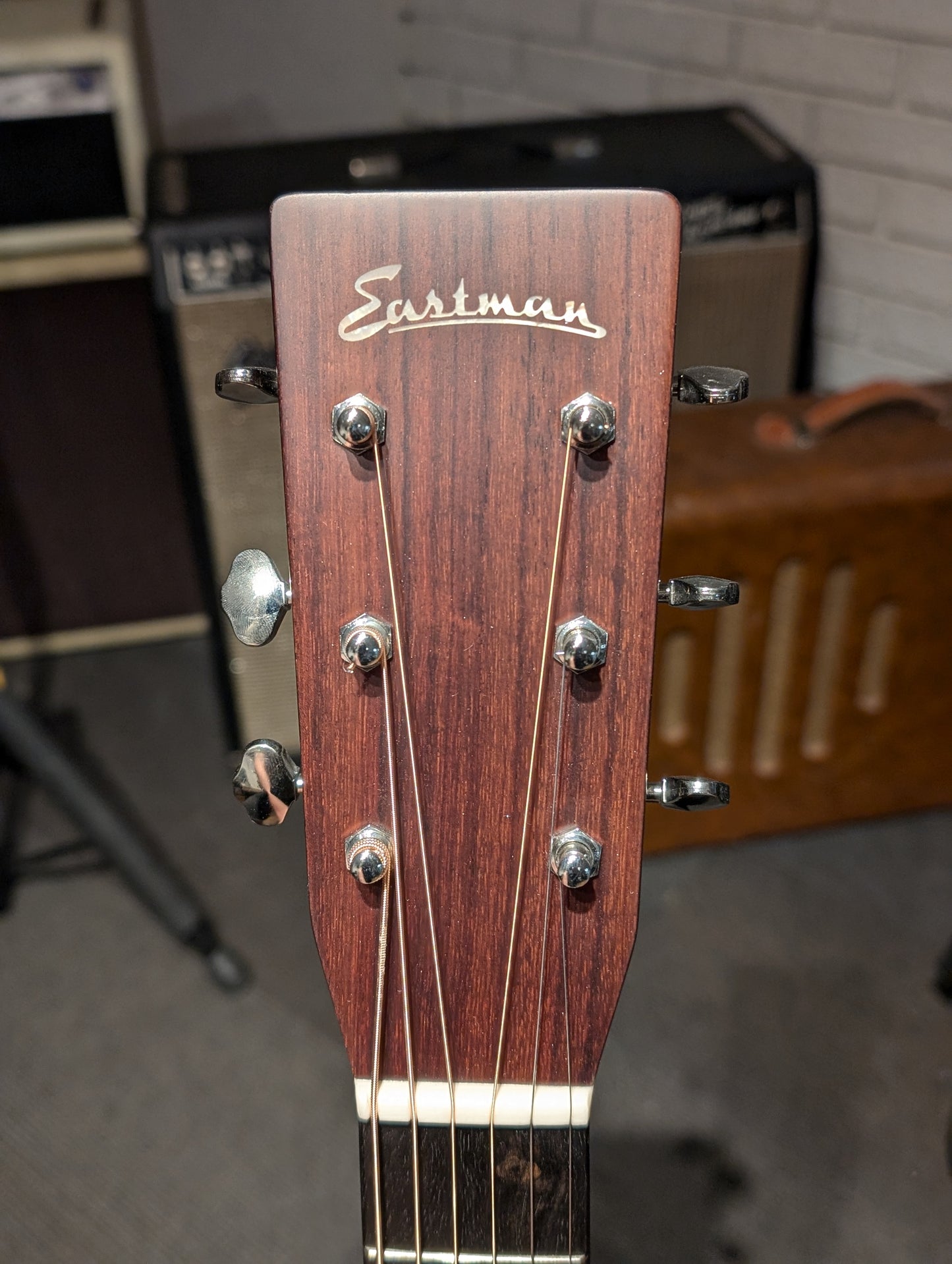 Eastman E20D-TC Dreadnought Acoustic Guitar w/Case (Serial #M2405829)