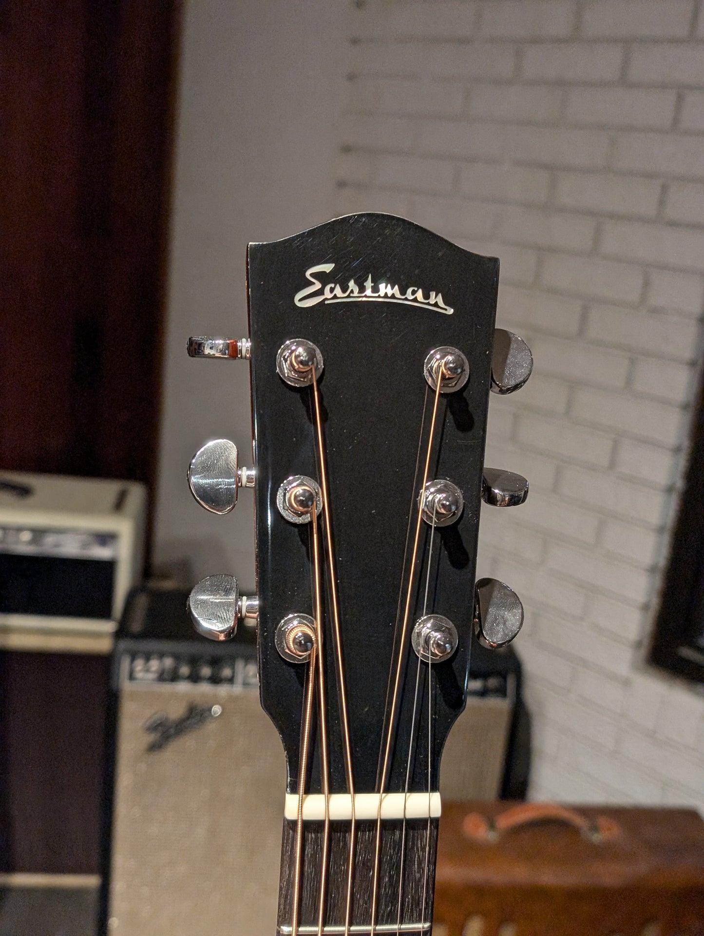 Eastman AC122-1CE Deluxe Acoustic/Electric Guitar w/Gig Bag - Thermo-Cure Natural (Serial #M2410644)