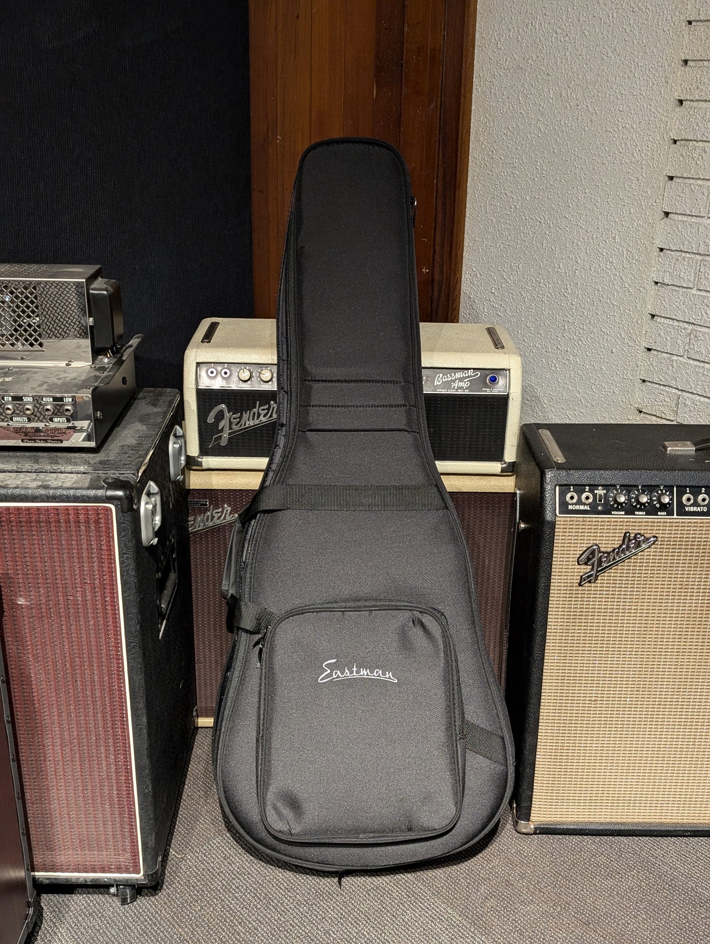 Eastman AC122-1CE Deluxe Acoustic/Electric Guitar w/Gig Bag - Thermo-Cure Natural (Serial #M2410644)