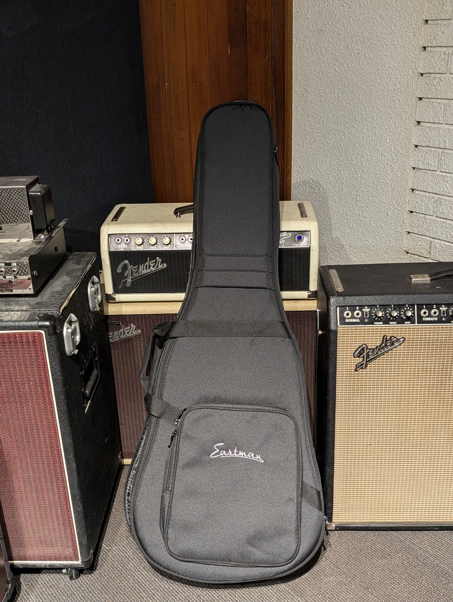 Eastman E1DL Left Handed Acoustic Guitar w/Gig Bag - Natural (Serial #M2309054)