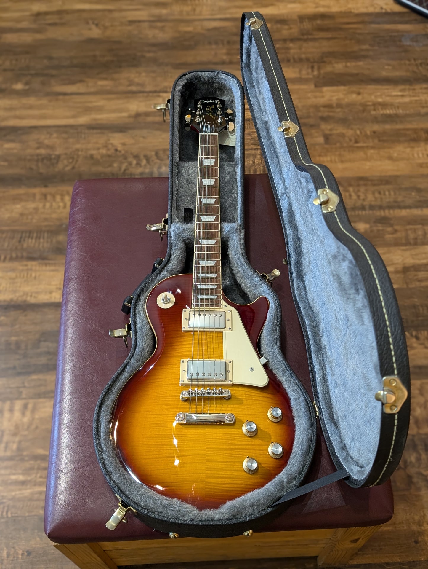 Les Paul Hard Shell Case (Used)