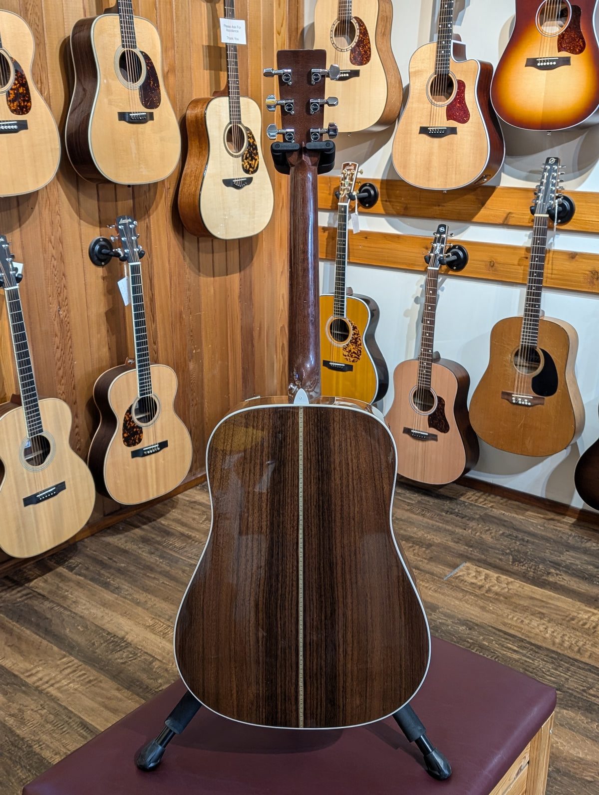 Martin HD-28 Dreadnought Acoustic Guitar w/Case (2001)