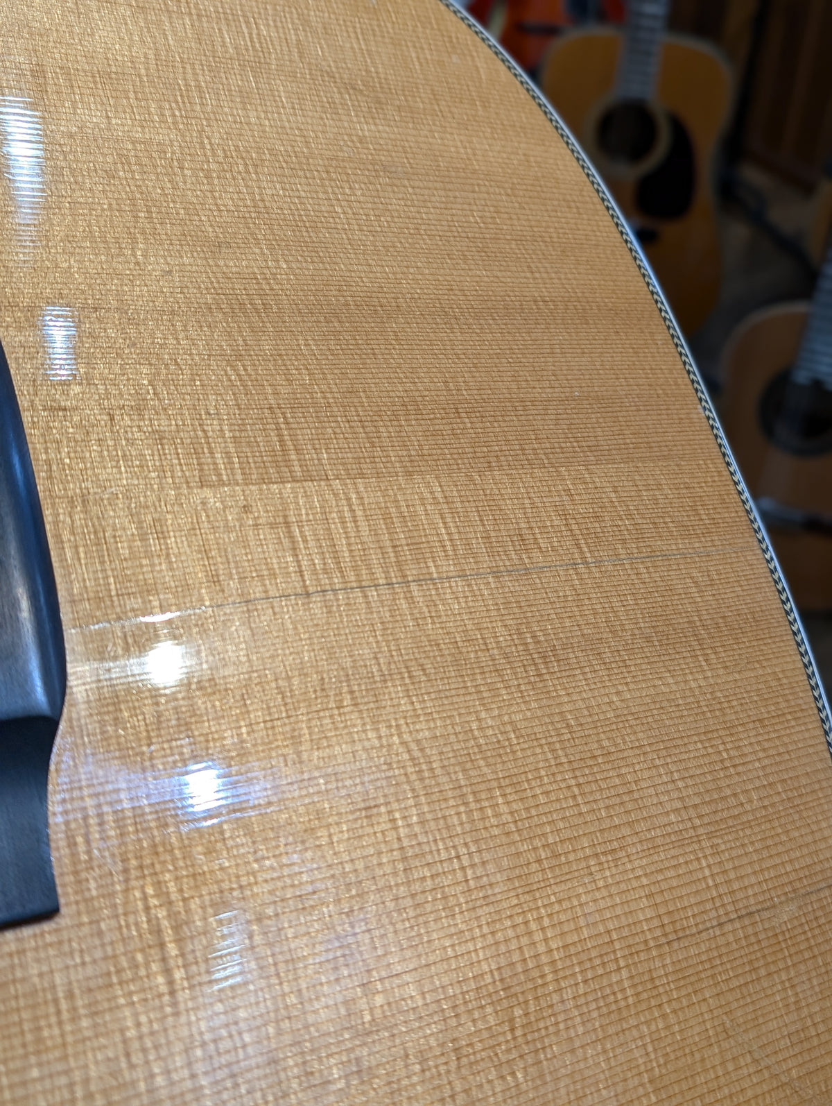 Martin HD-28 Dreadnought Acoustic Guitar w/Case (2001)