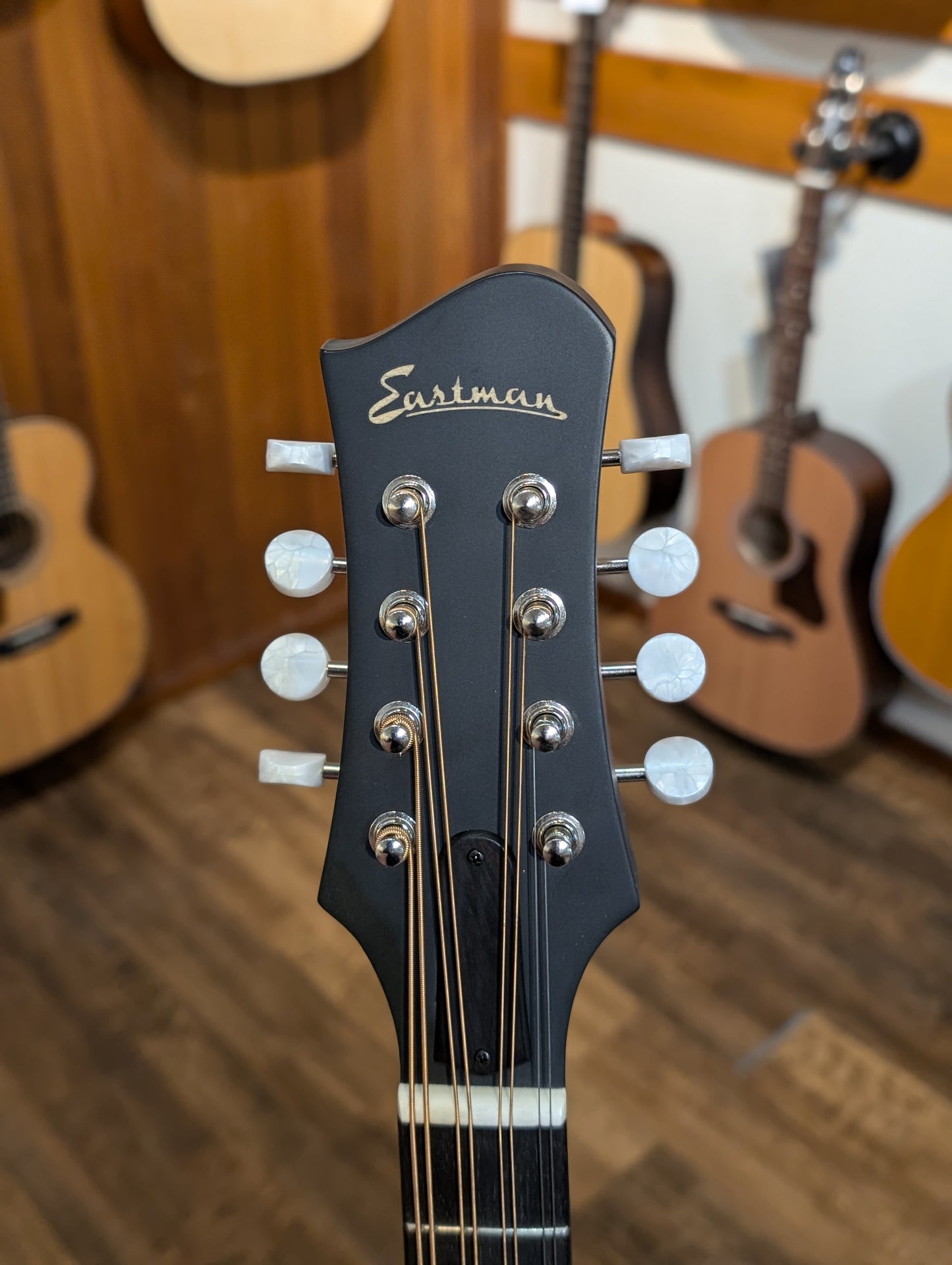 Eastman MDO305E Electric/Acoustic Octave Mandolin w/Gig Bag - Sunburst (Serial #N2401757)