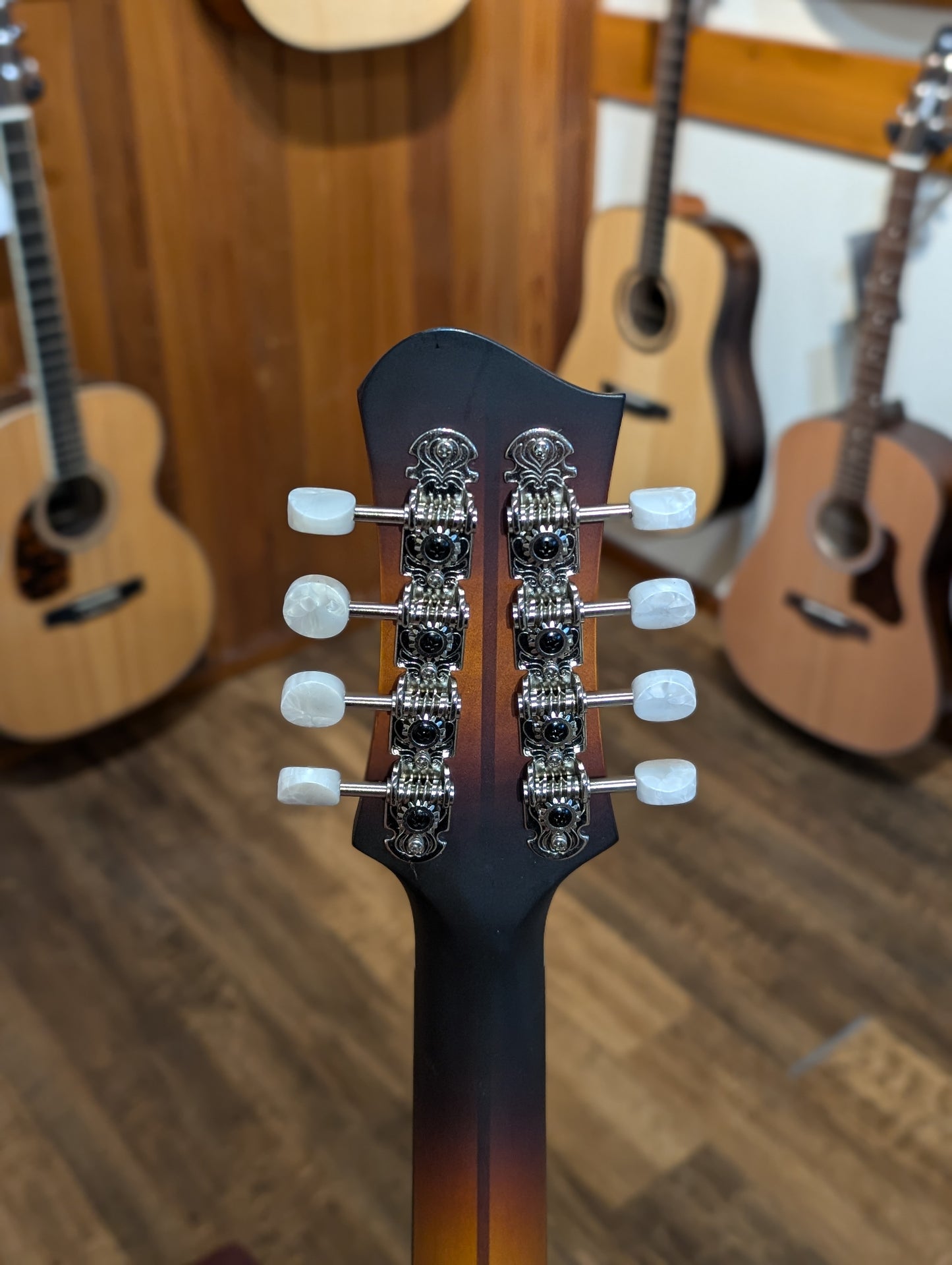 Eastman MDO305E Electric/Acoustic Octave Mandolin w/Gig Bag - Sunburst (Serial #N2401757)
