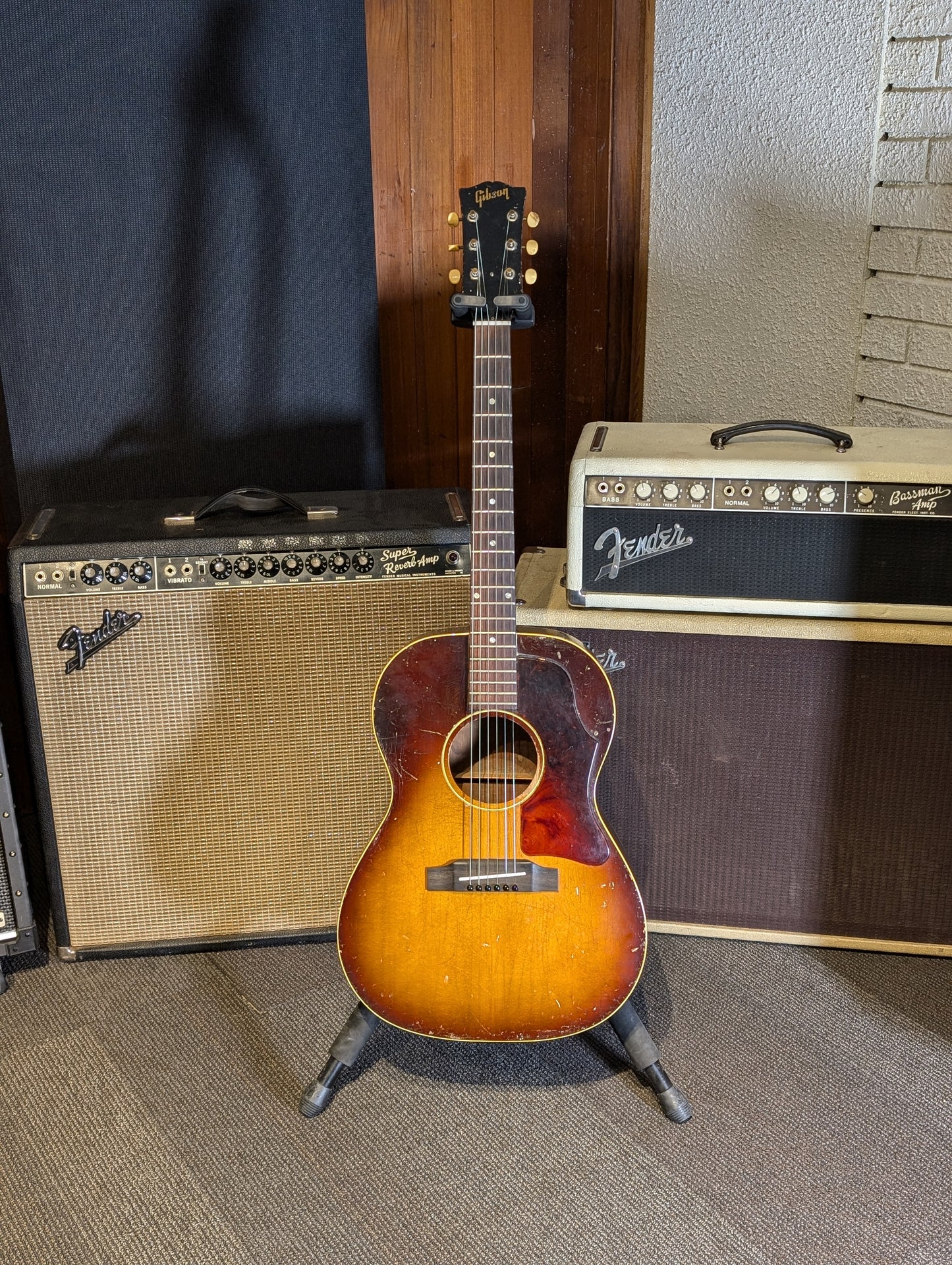 Gibson LG-1 Acoustic Guitar w/Case - Sunburst (1964)
