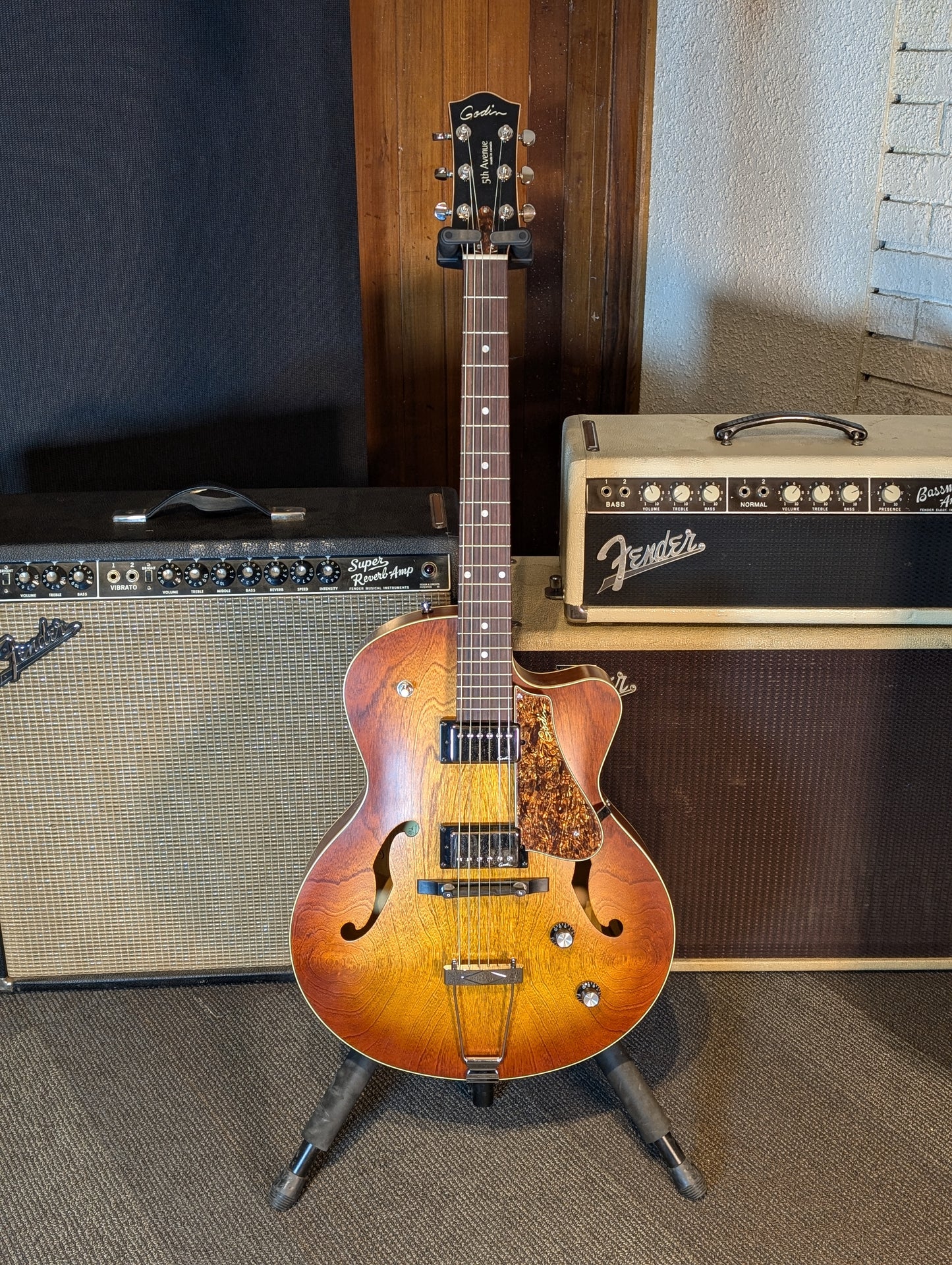 Godin 5th Ave CW Kingpin II HB Cognac Burst (Used)